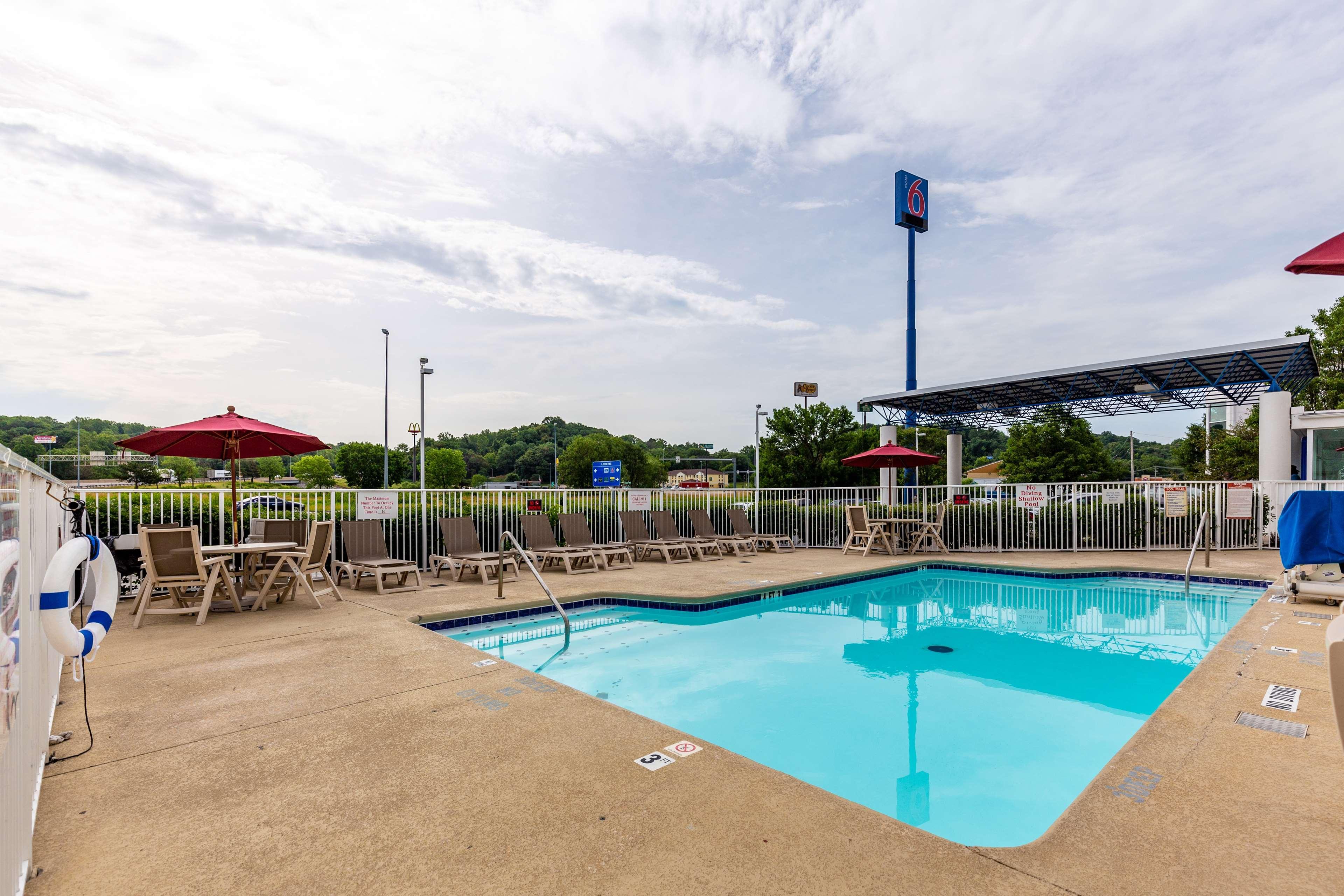 Vista Piscina Motel 6 Caseyville, IL - Caseyville Il