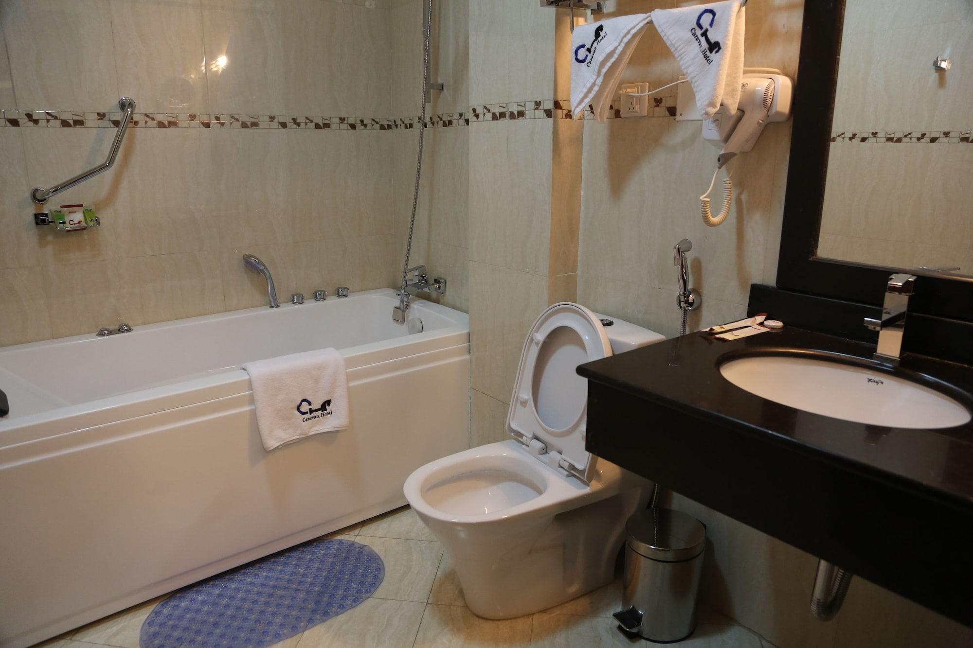 Equipamiento de Habitación Caravan Hotel