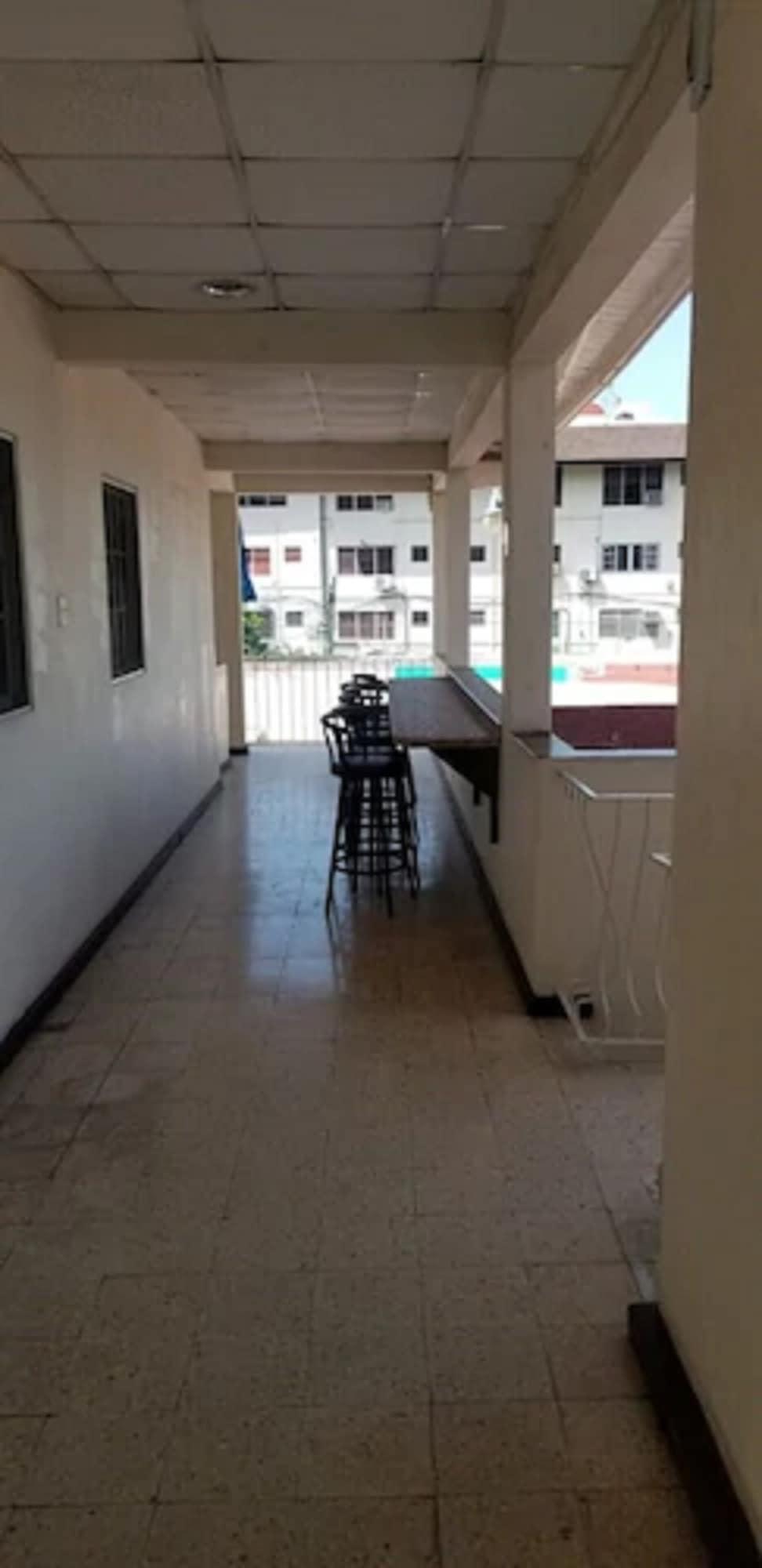 Restaurant Sunset Inn Hotel