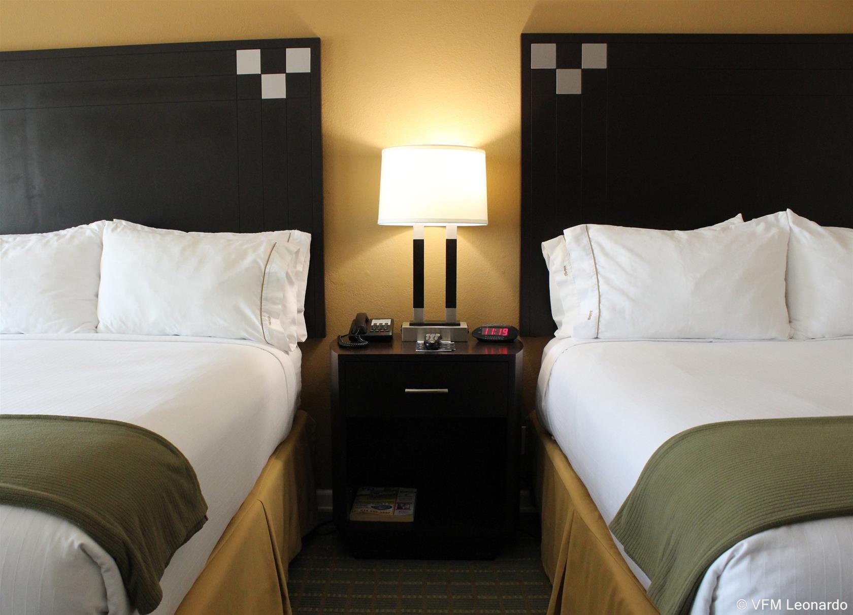 Vista Exterior Holiday Inn Express Van Nuys by IHG