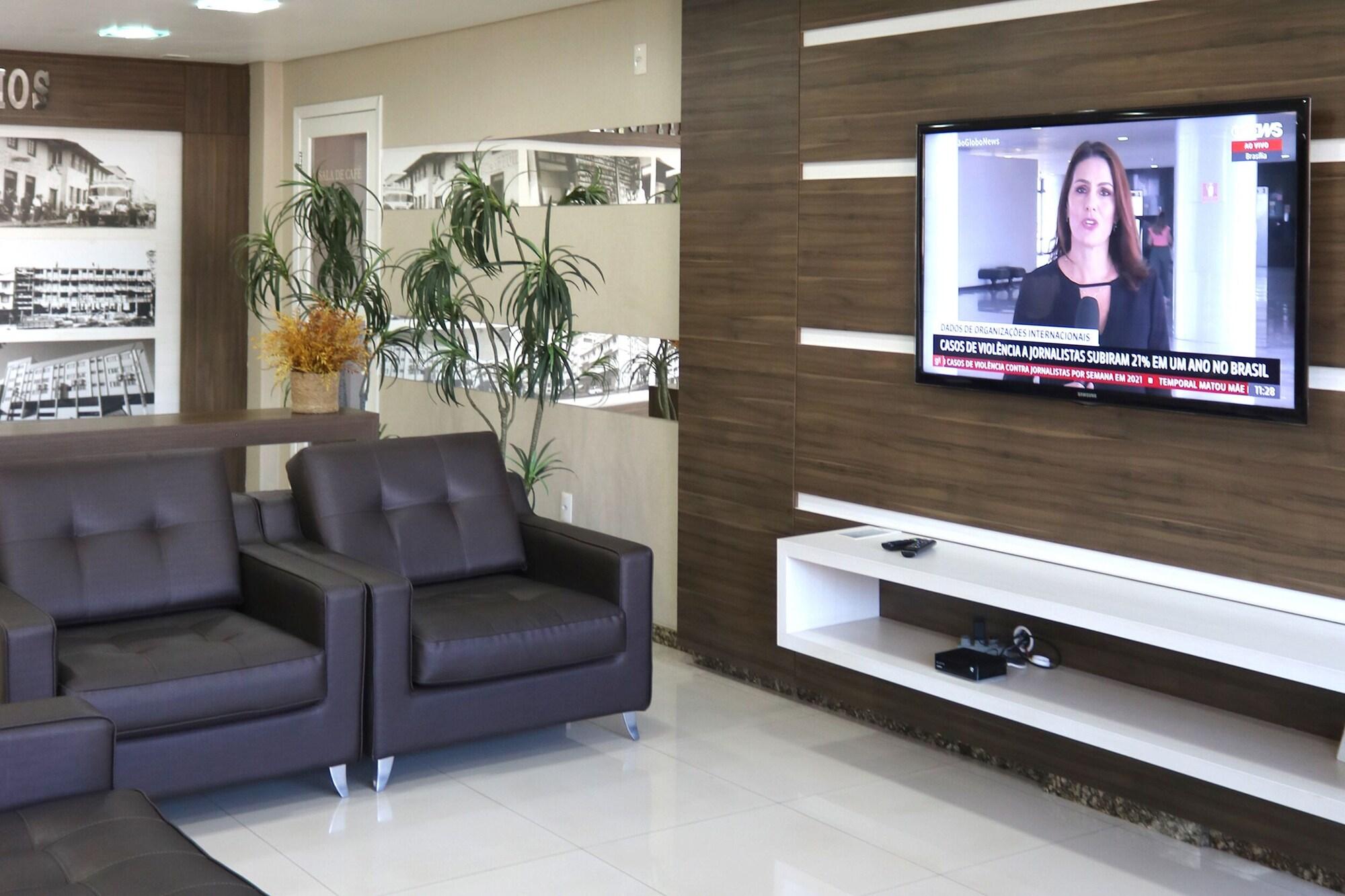 Vista Lobby Tri Hotel Xanxerê