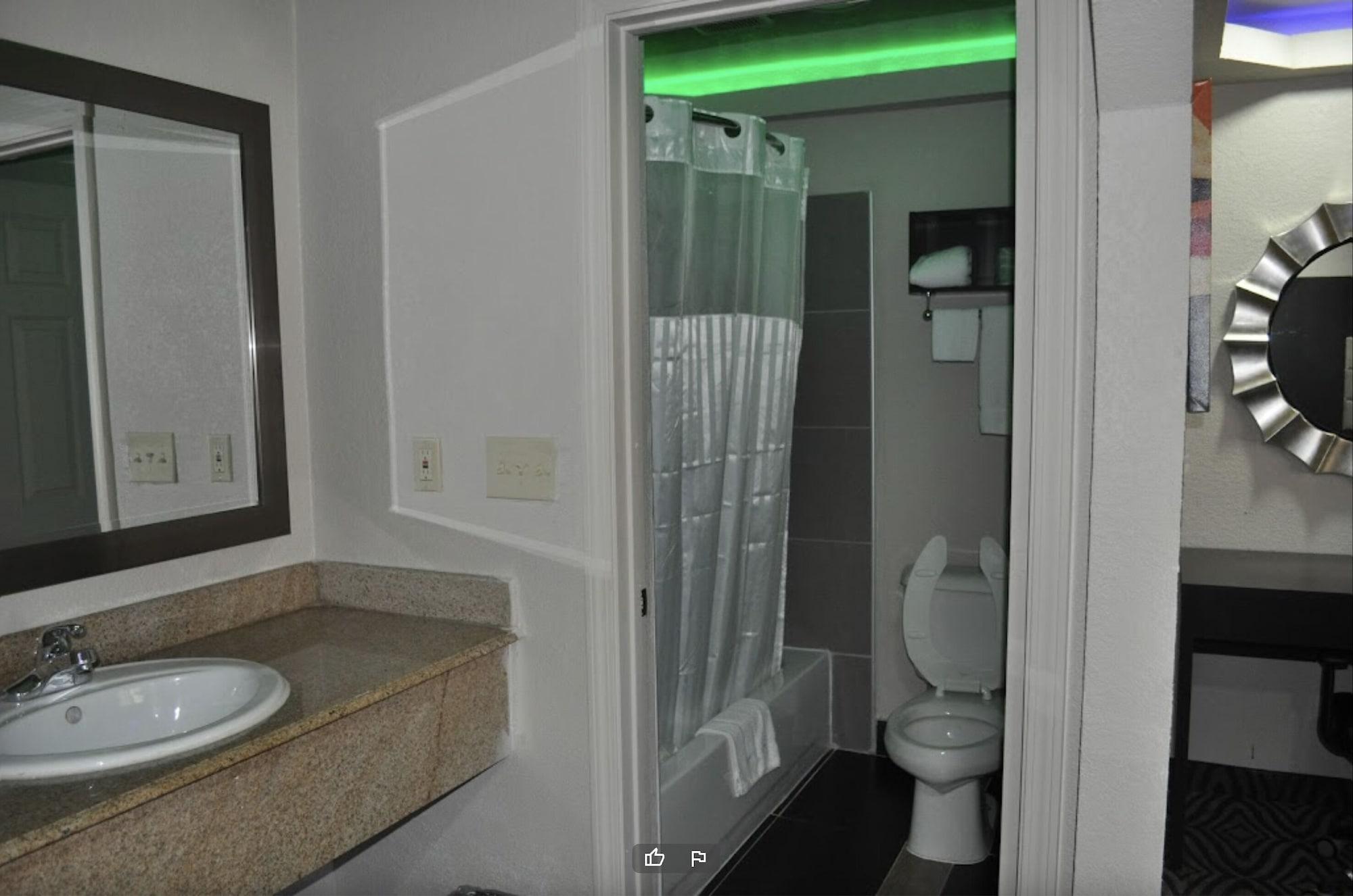 Equipamiento de Habitación Downtown Suites Dallas