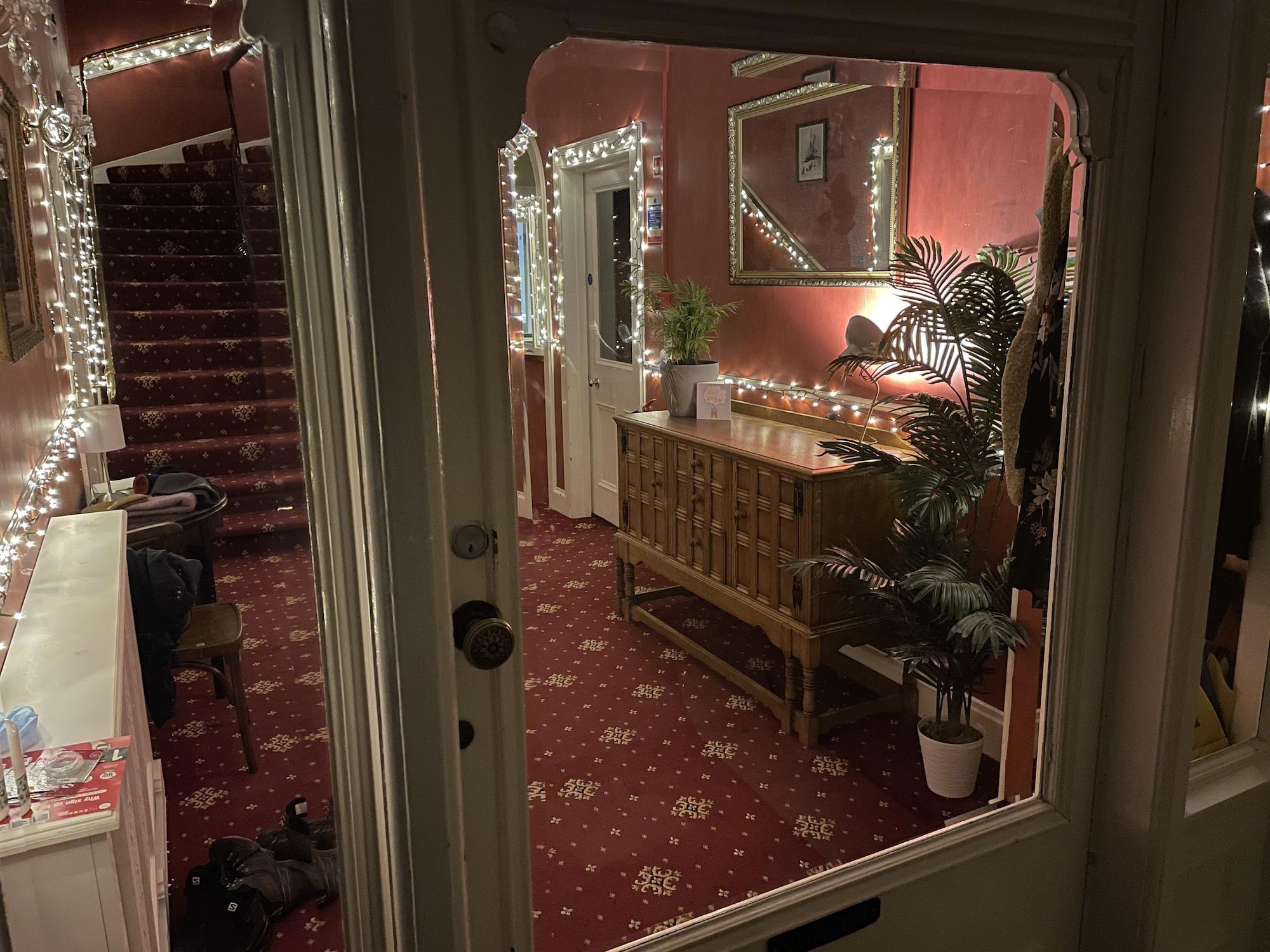 Vista Lobby Moffat Independent Hostel