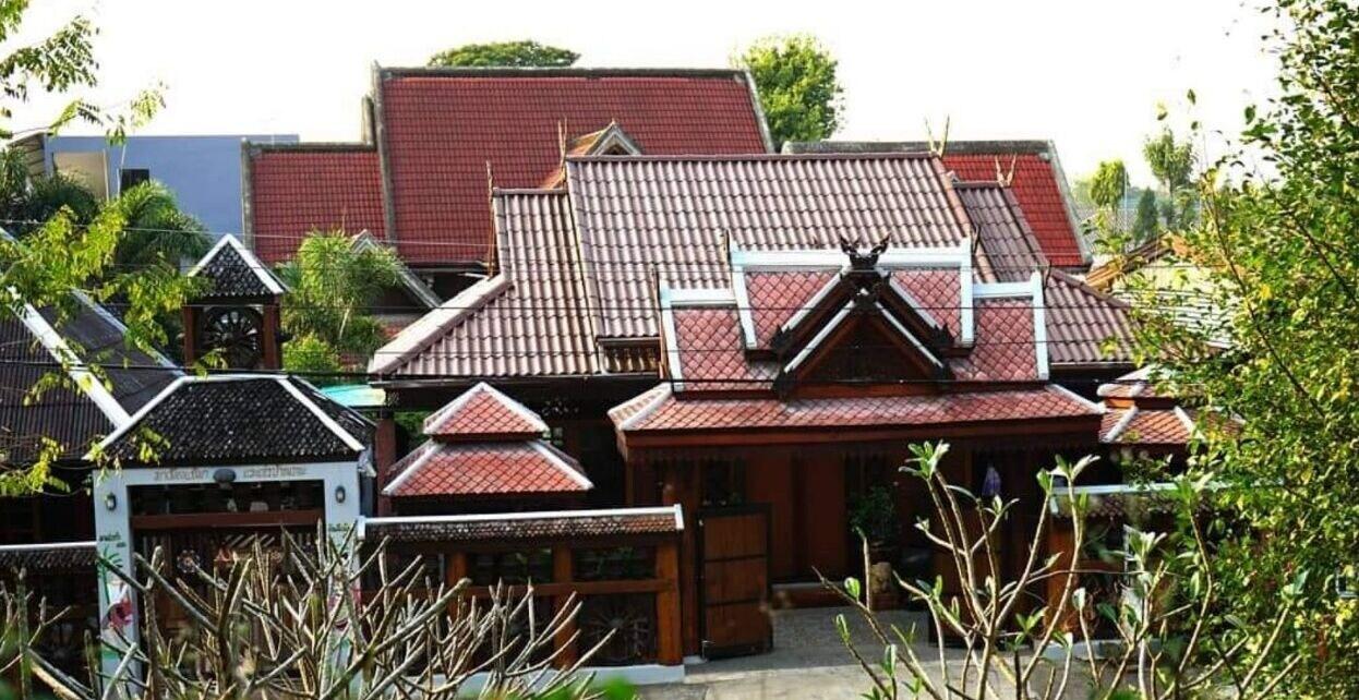 Varios Baanthep Antique Homestay