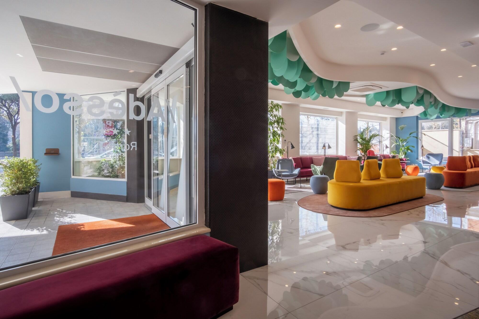 Vista Lobby Adesso Hotel