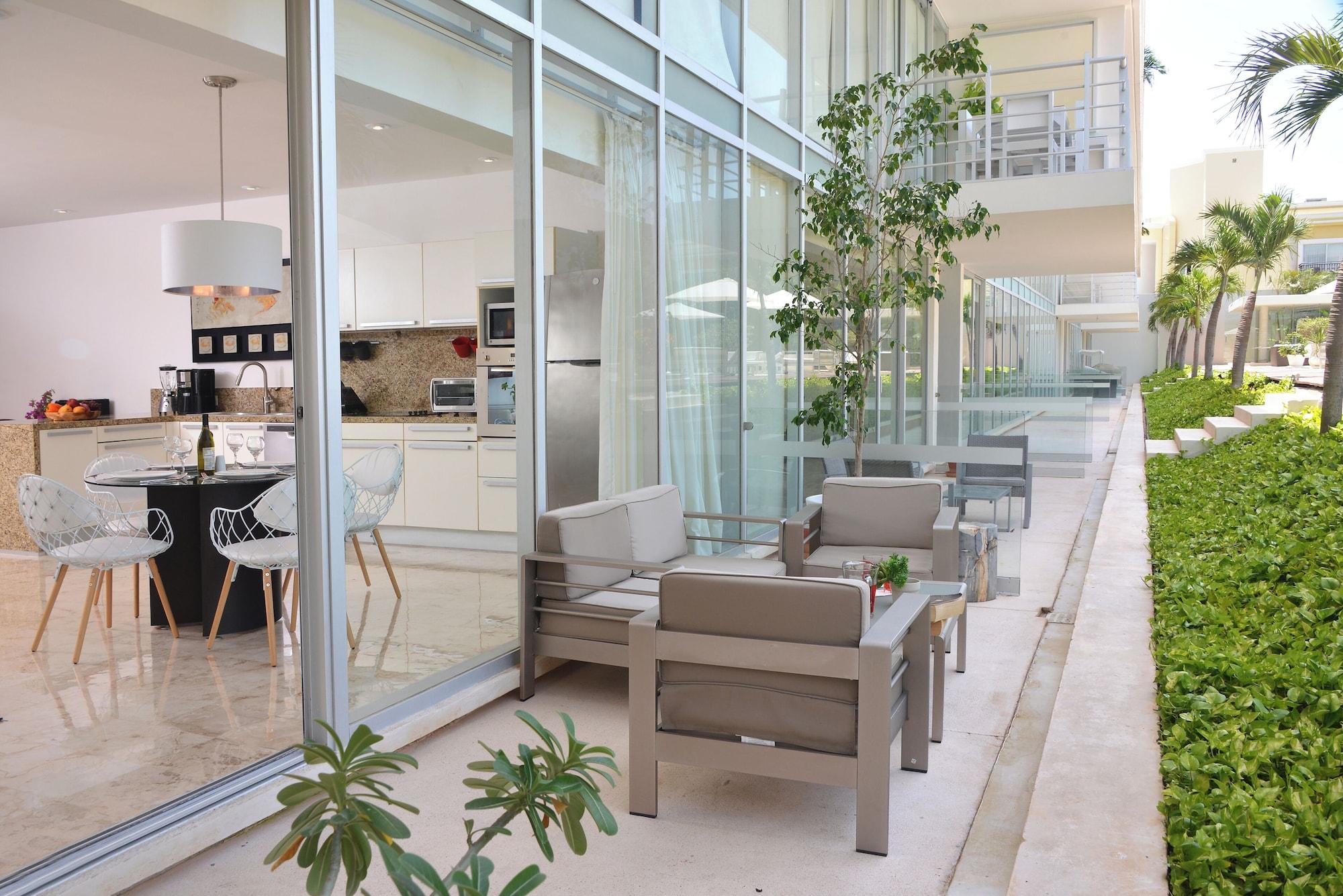 Vista Exterior Magia Beachside Condo