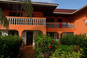 Alojamiento - Mnarani Beach Cottages