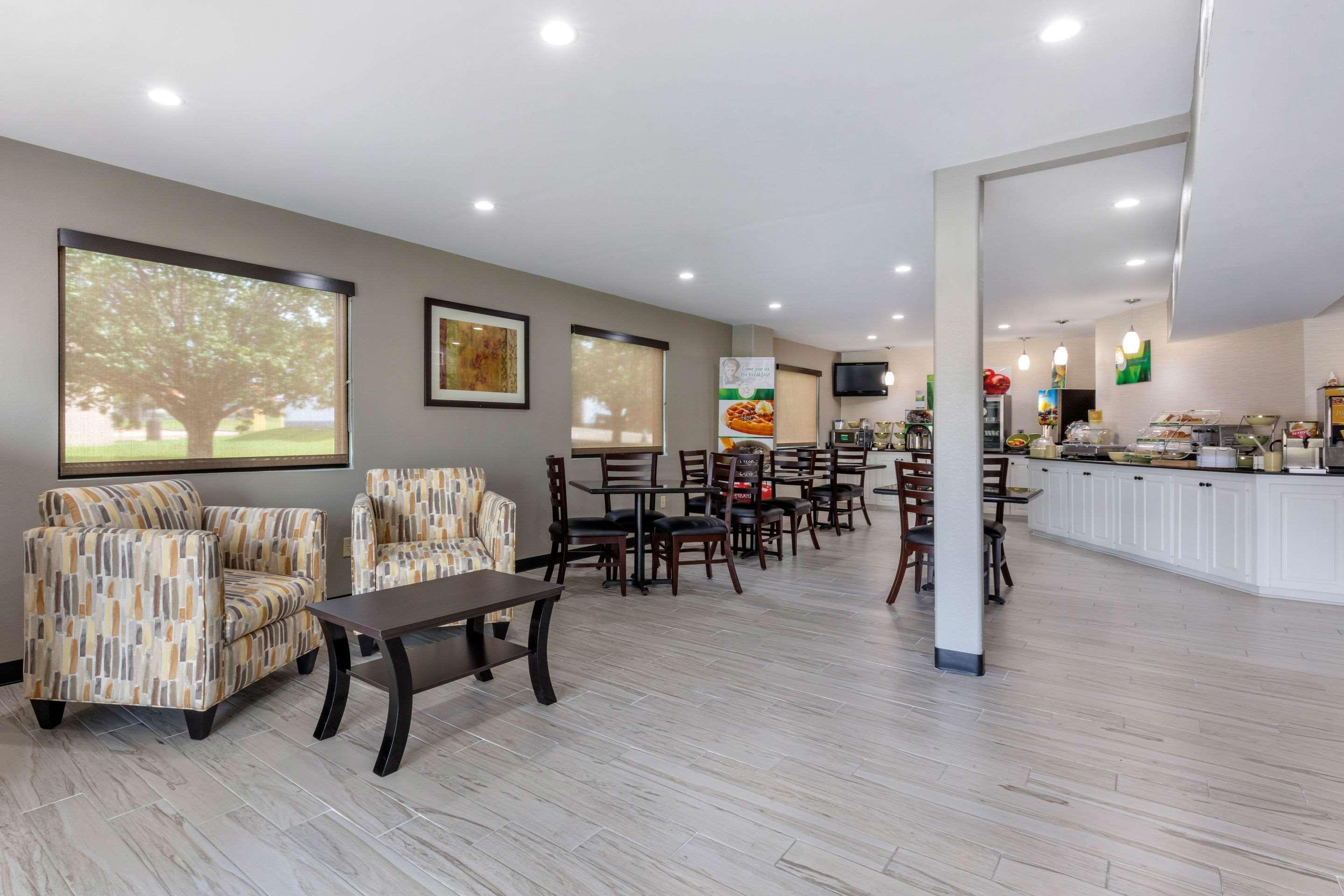 Vista Lobby Quality Inn McComb