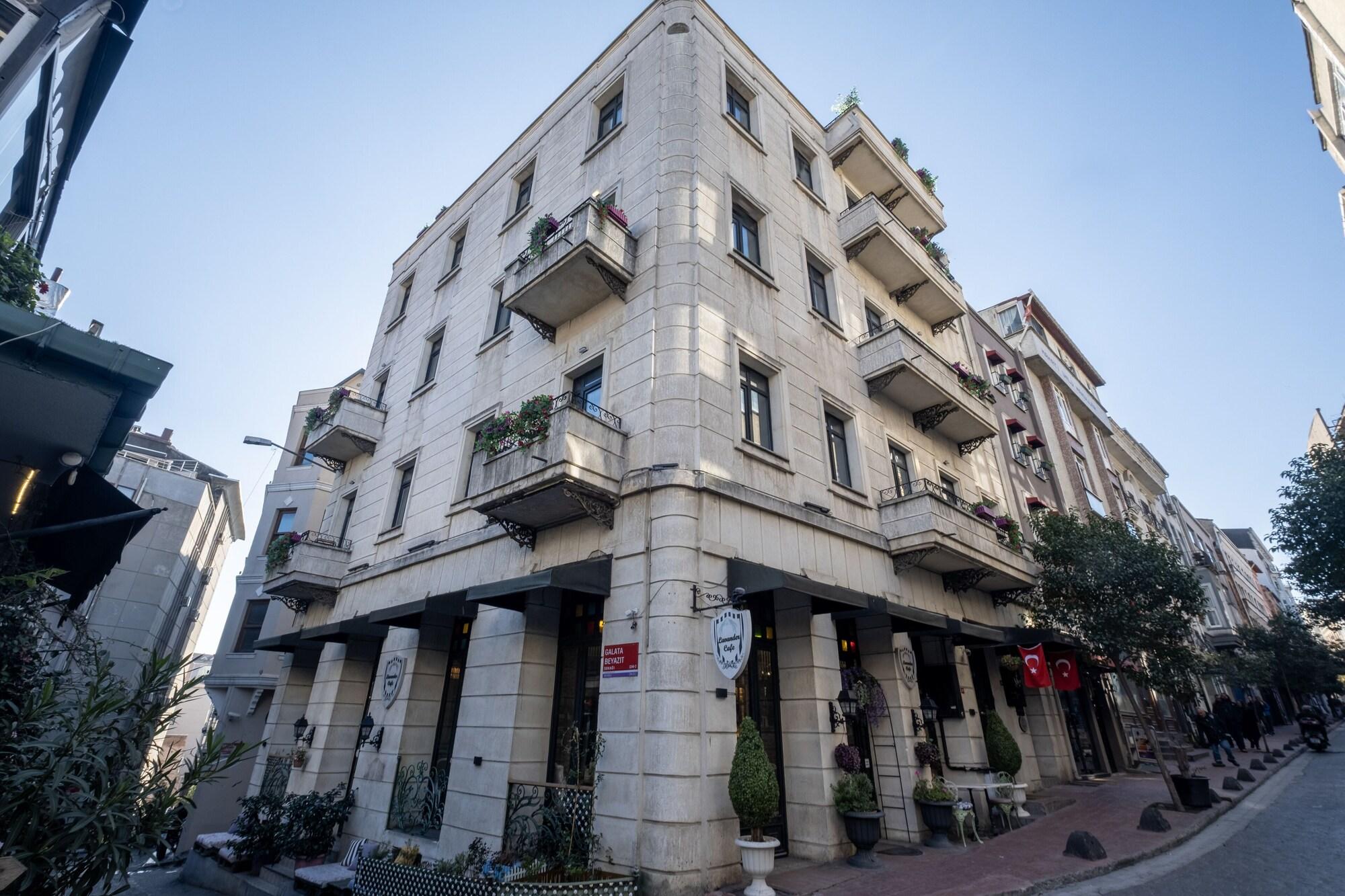 Vista Exterior Selvese Suites – Serviced Living in Galata