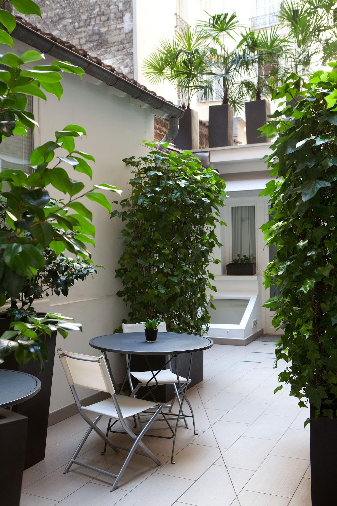 Varios Hotel Eiffel Seine