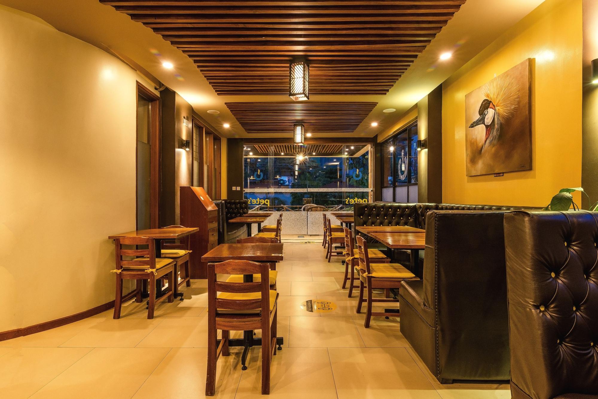 Restaurant Highlands Suites Apartment Hotel