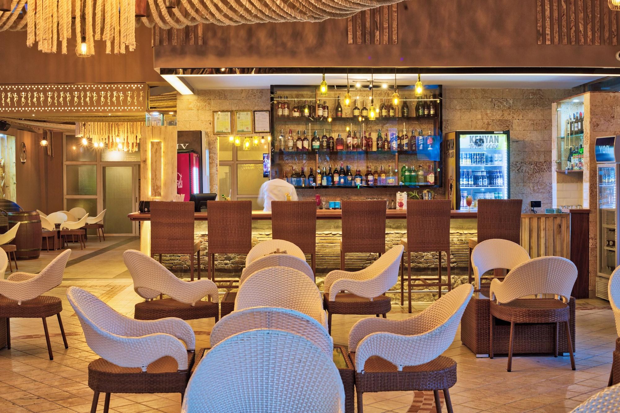 Bar/Salón Maanzoni 680 hotel
