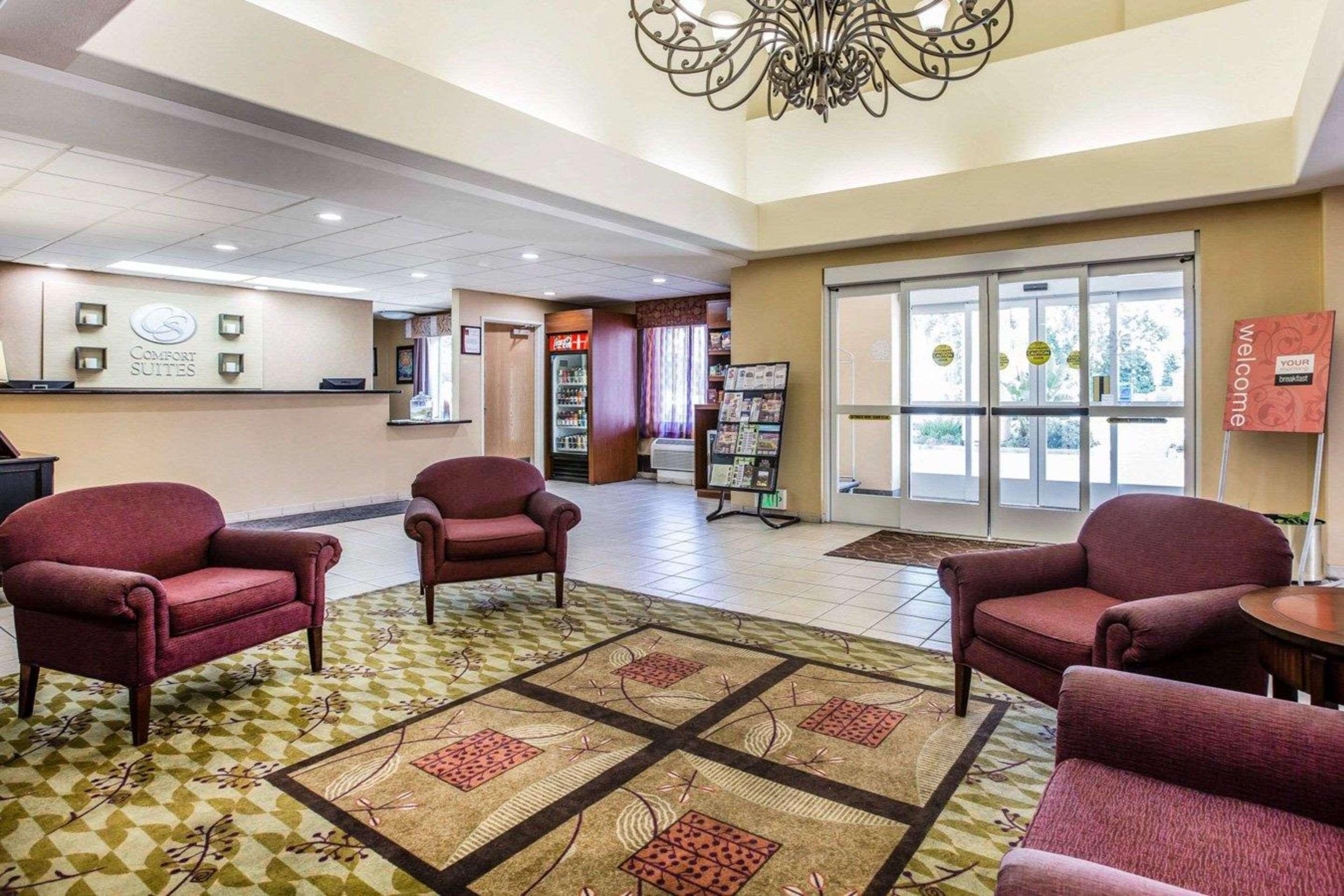 Vista Lobby Comfort Suites Beale Air Force Base Area