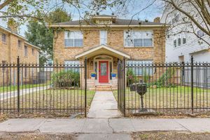 Alquiler Vacacional - Explore Dtwn & Museum District! 4BR Houston Apts