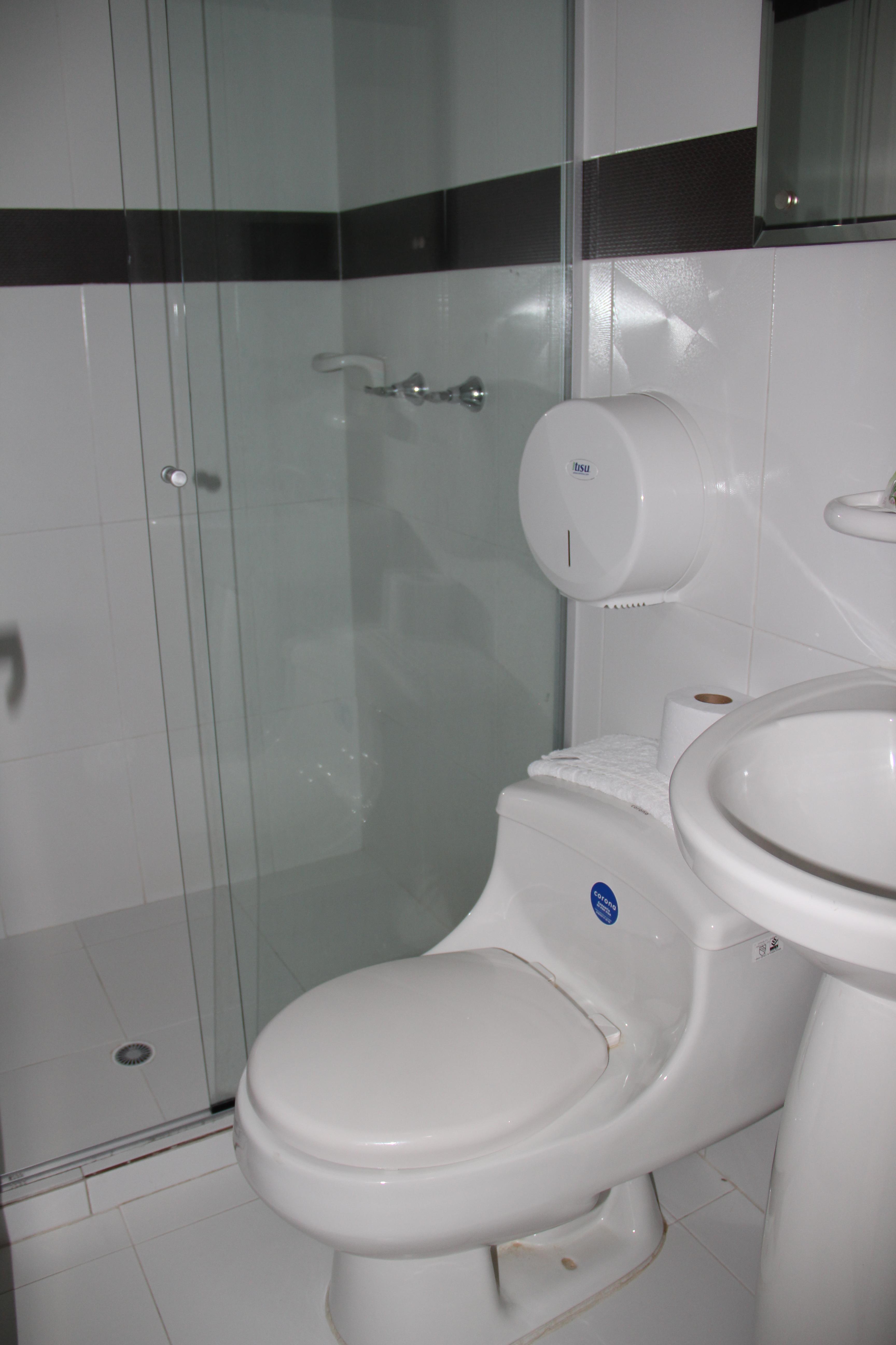 Baño Hotel Hontibón