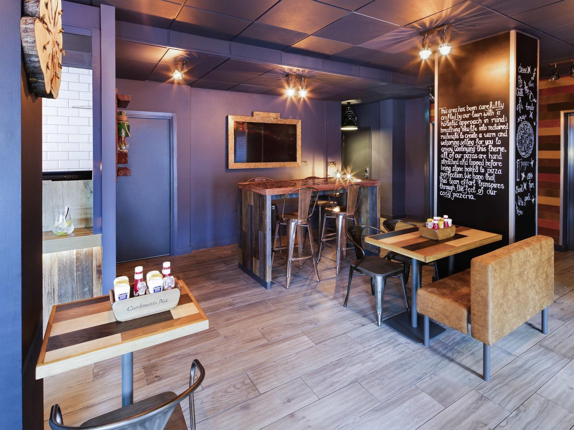 Varios ibis budget Birmingham International Airport - NEC