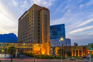 Alojamiento - Four Points by Sheraton Galerias Monterrey