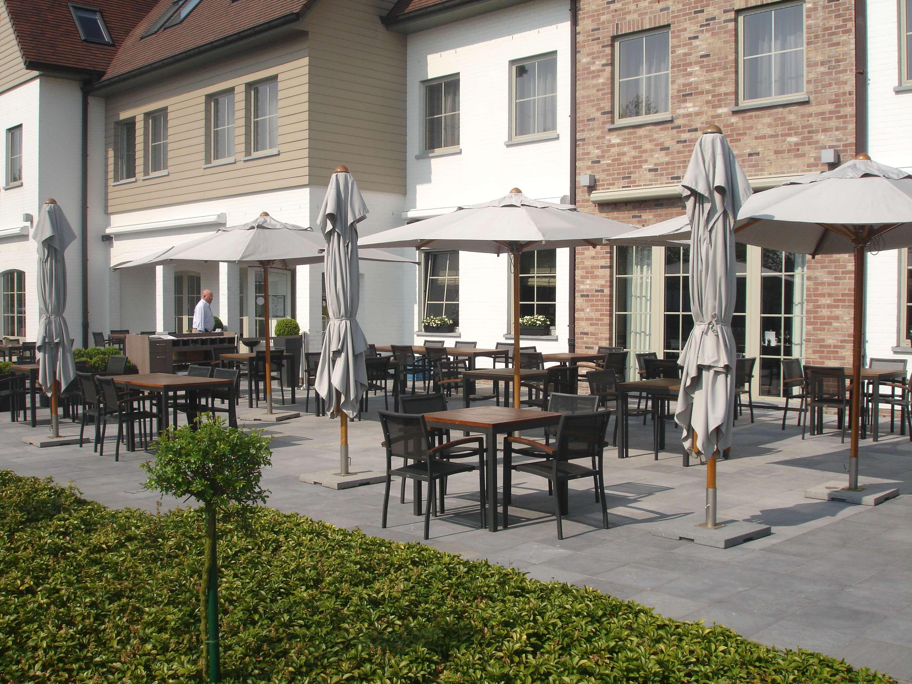 Vista Exterior Biznis Hotel