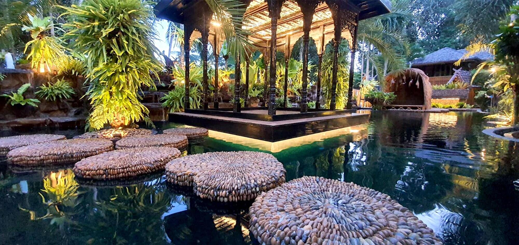 Varios Baan Habeebee Resort