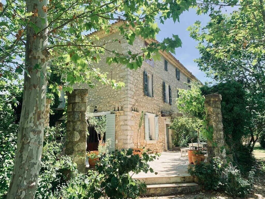 Varios La Bastide