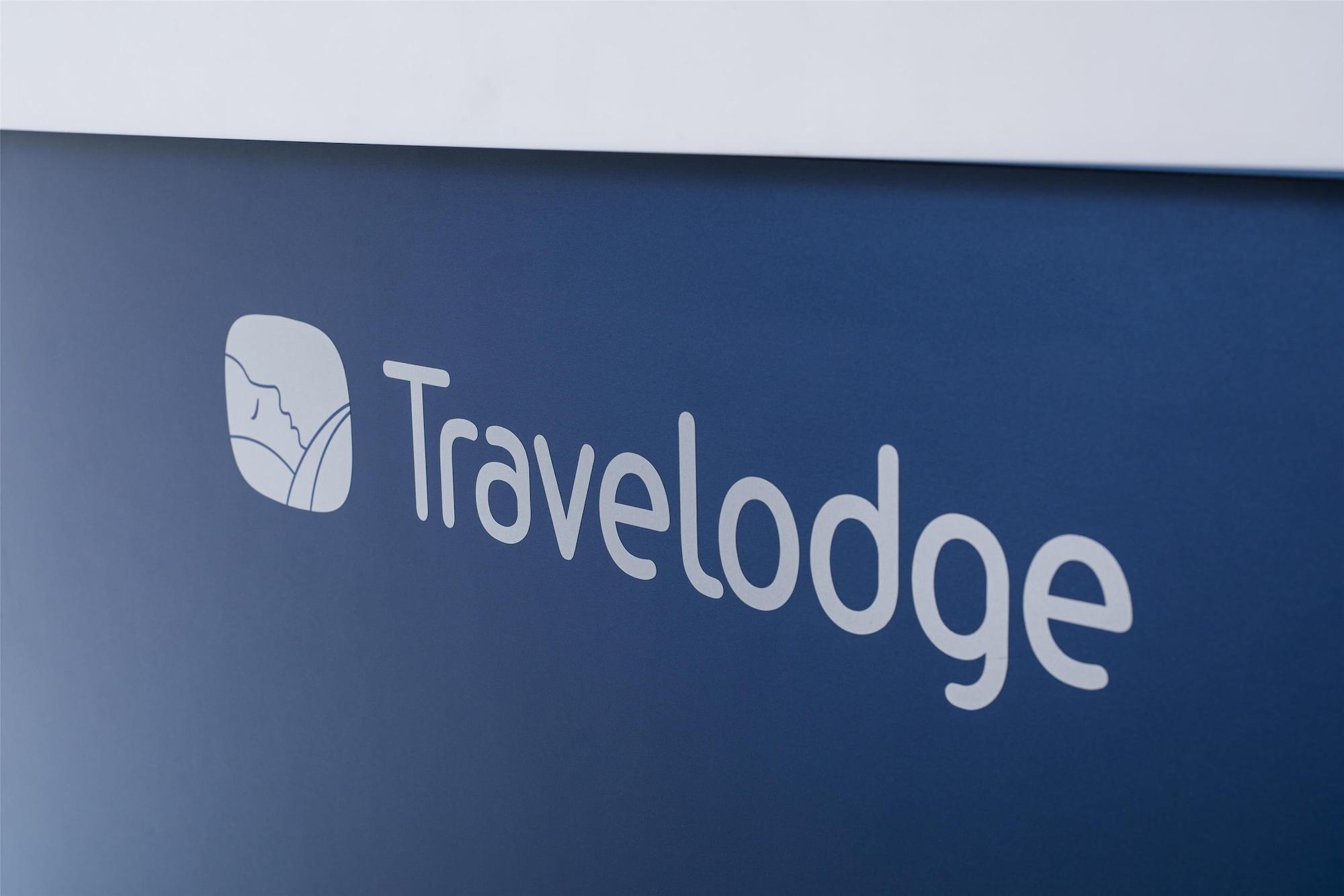 Vista Lobby Travelodge London Stratford
