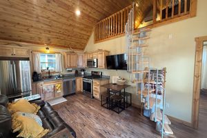 Arriendo temporal - Riverfront Cabin w/Loft in Riggins - Cozy Getaway!