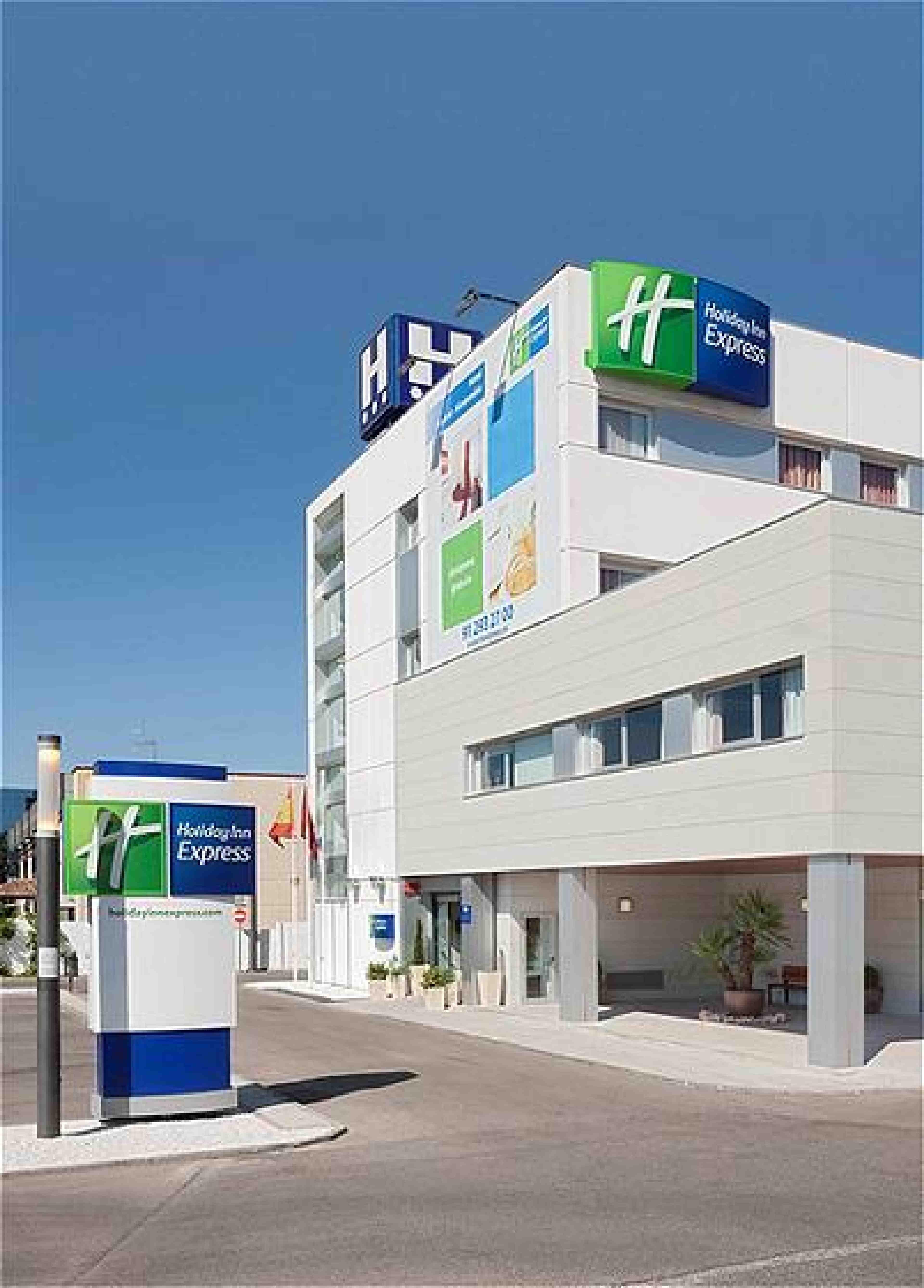 Vista Exterior Holiday Inn Express Madrid-Alcobendas by IHG