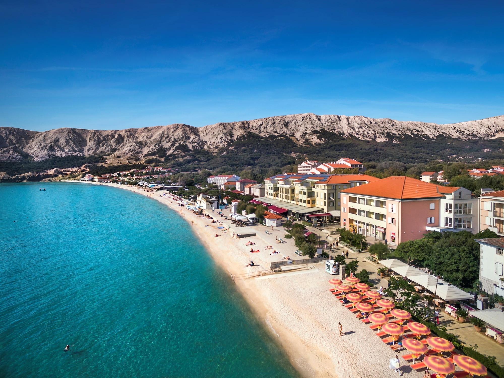 Vista Exterior Valamar Villa Adria