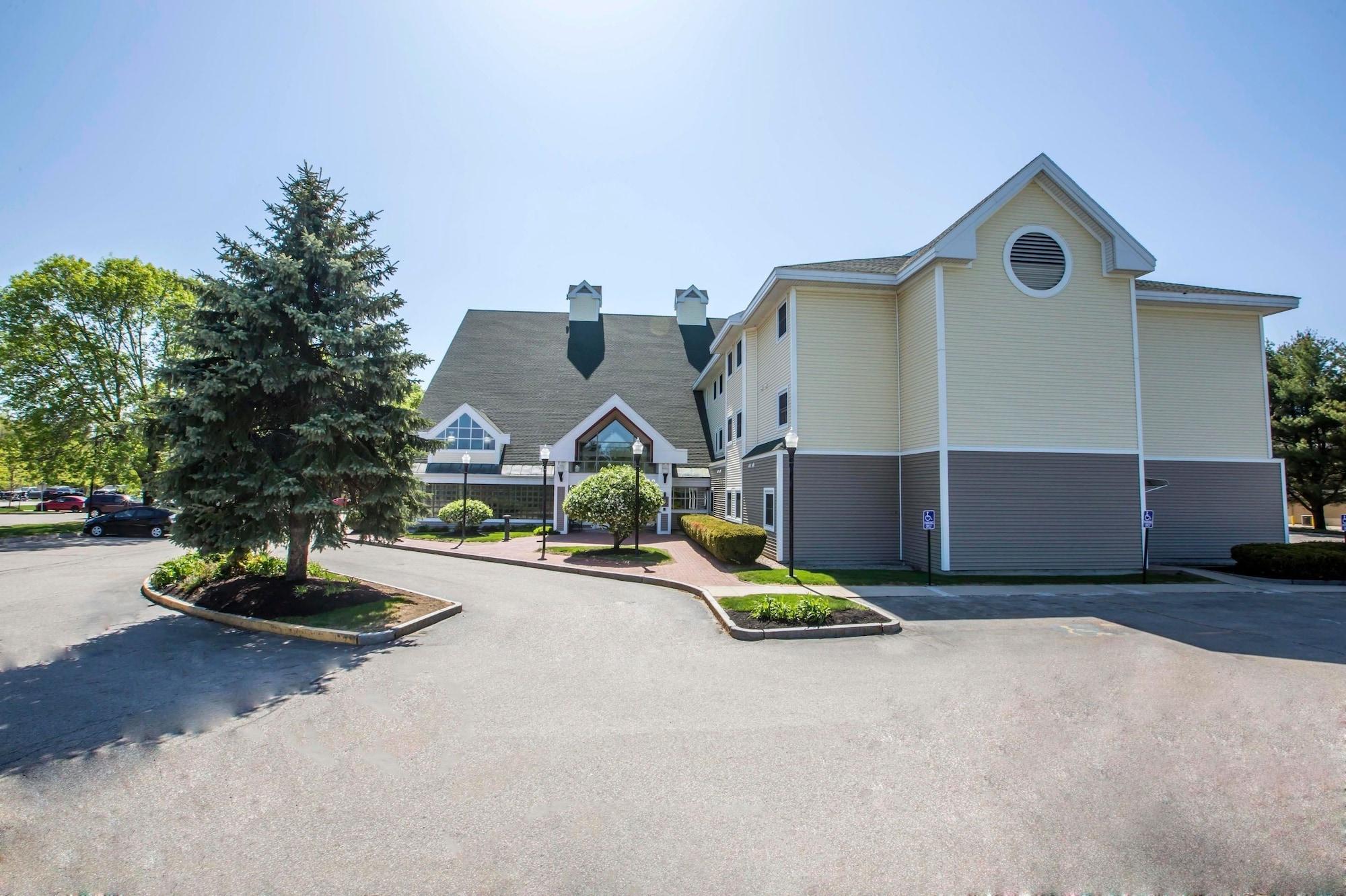 Vista Exterior Comfort Inn Concord