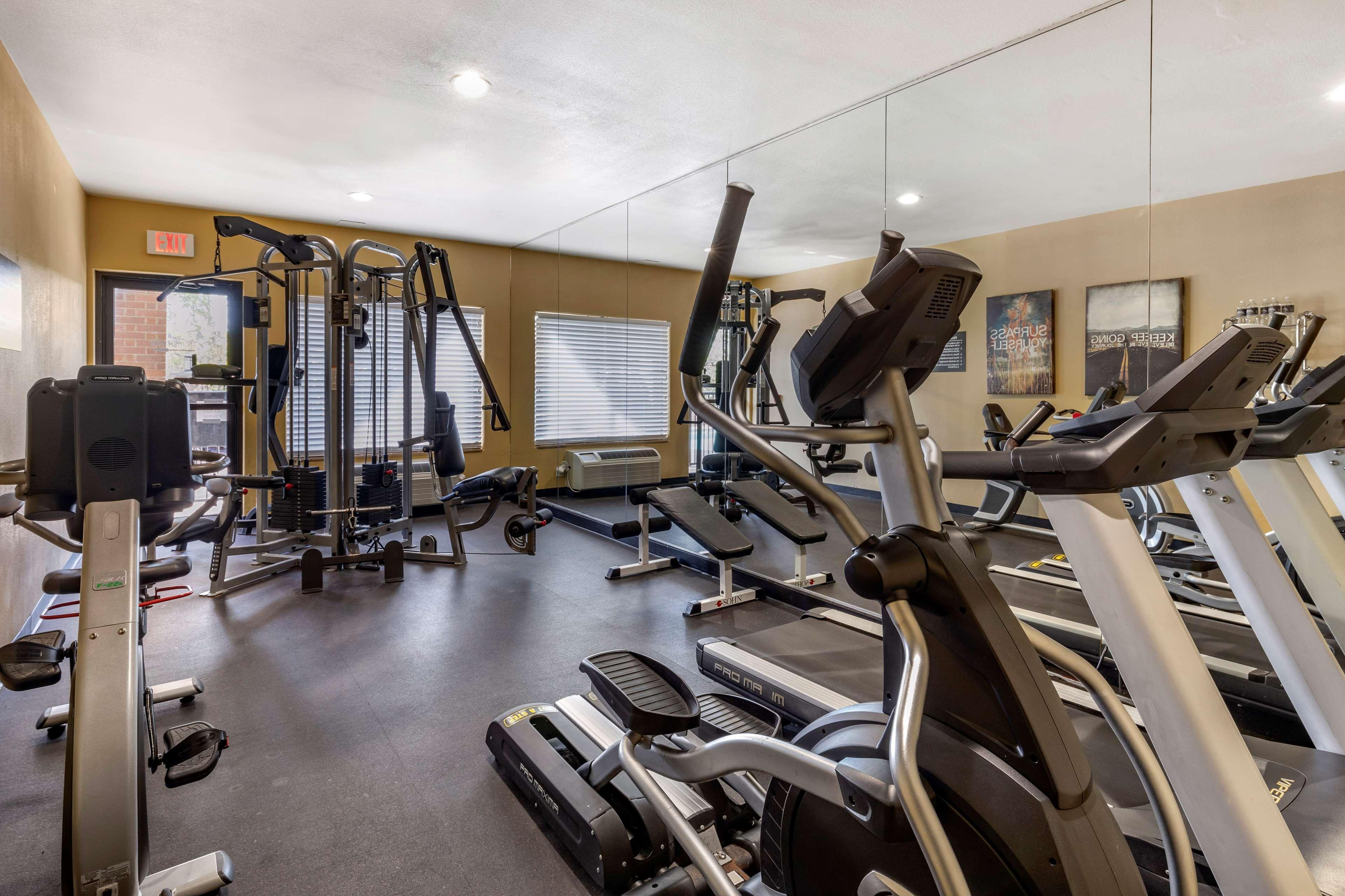 Gimnasio Best Western Plus DFW Airport Suites