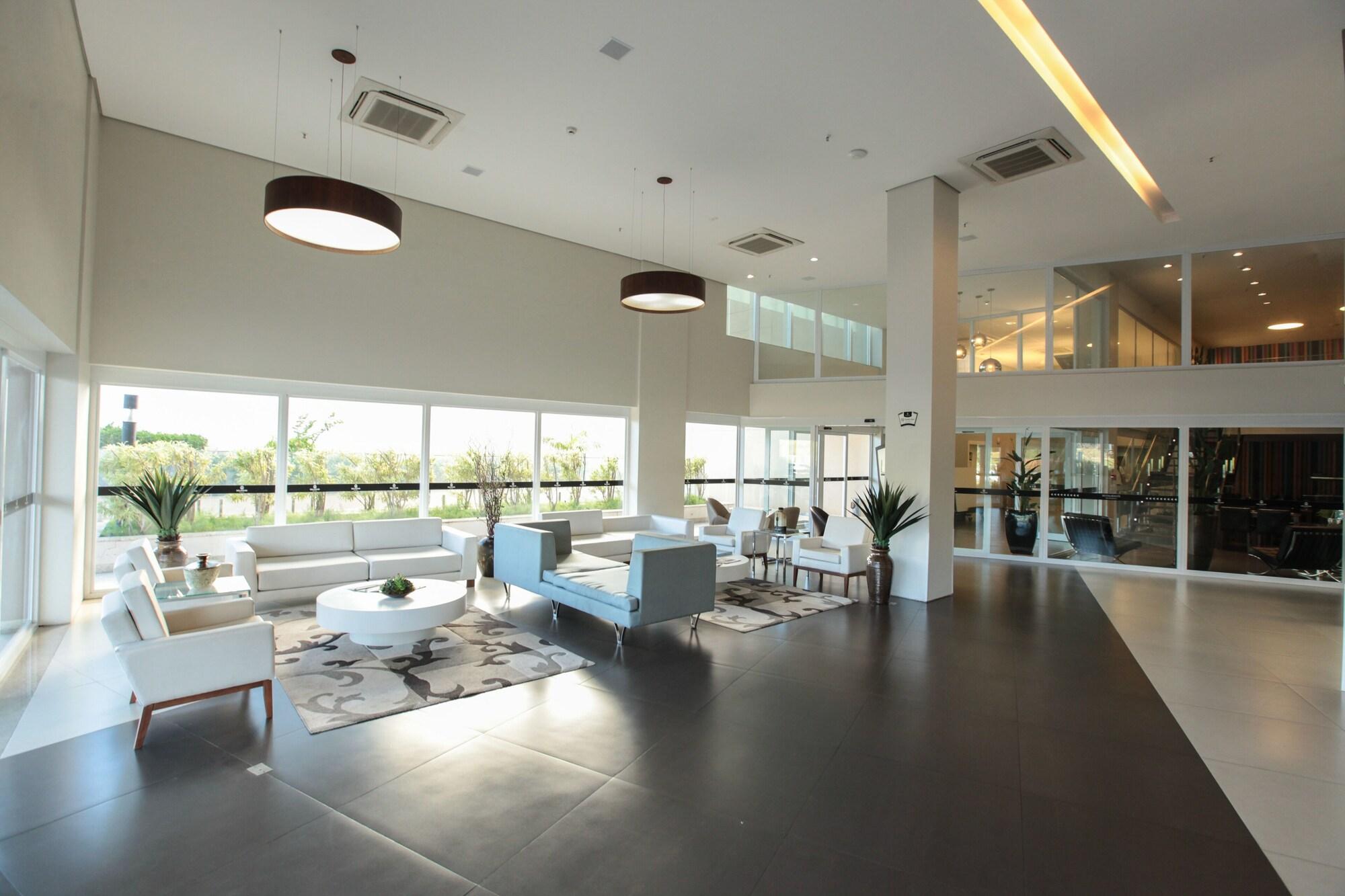 Vista Lobby Delmond Hotel