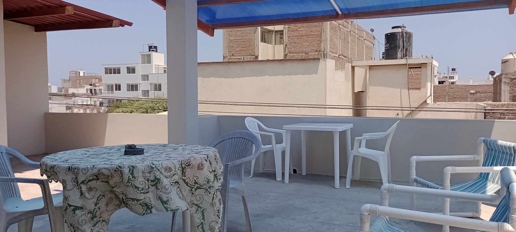 Equipamiento de Habitación Travelers' House