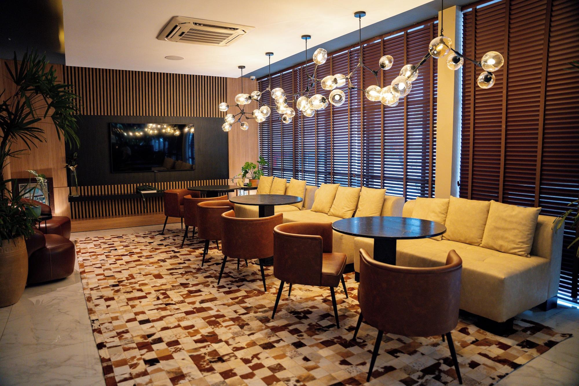 Bar/Salón Nadai Confort Hotel e Spa