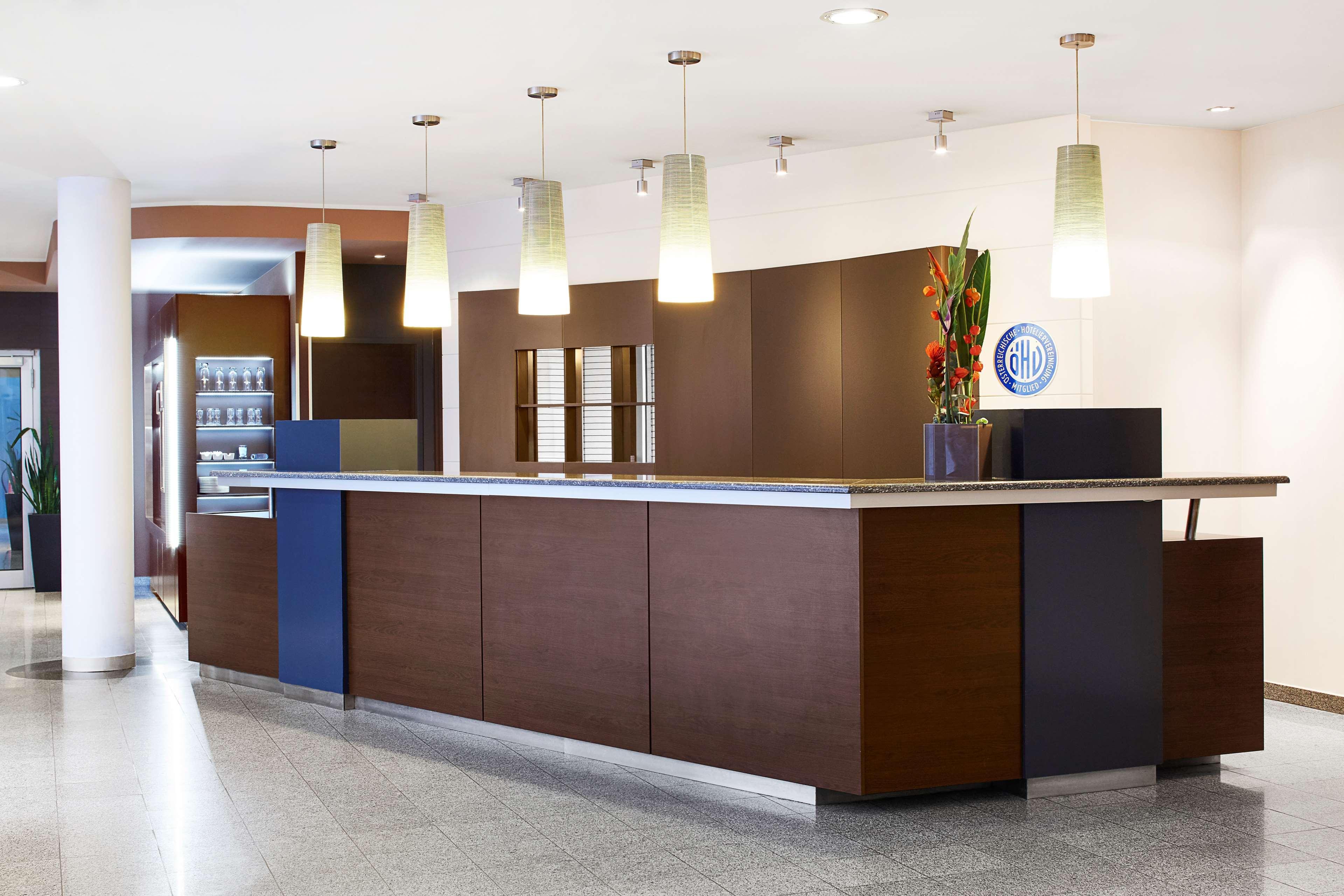 Vista Lobby NH Wien City