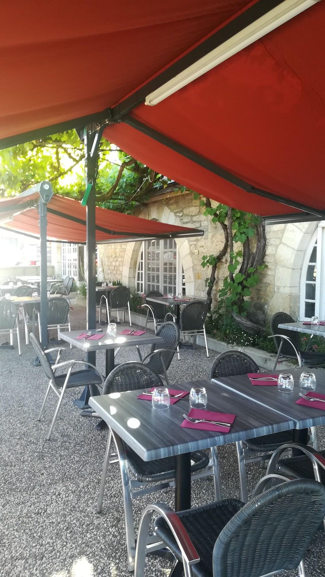 Varios Logis hotel le lion d'or Gramat