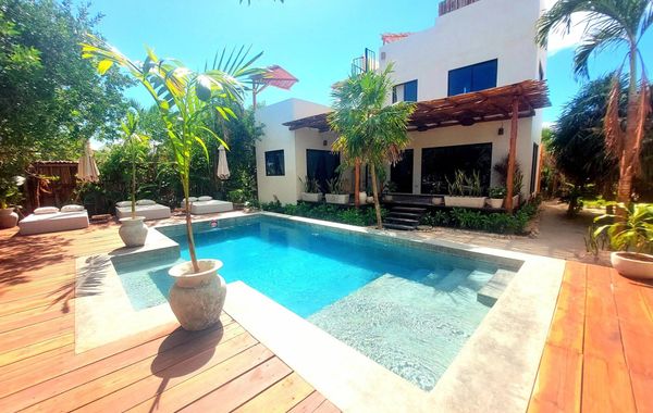 Brand New Luxury Villa. 150 meters from the beach. - Hoteles con alberca en Holbox, México