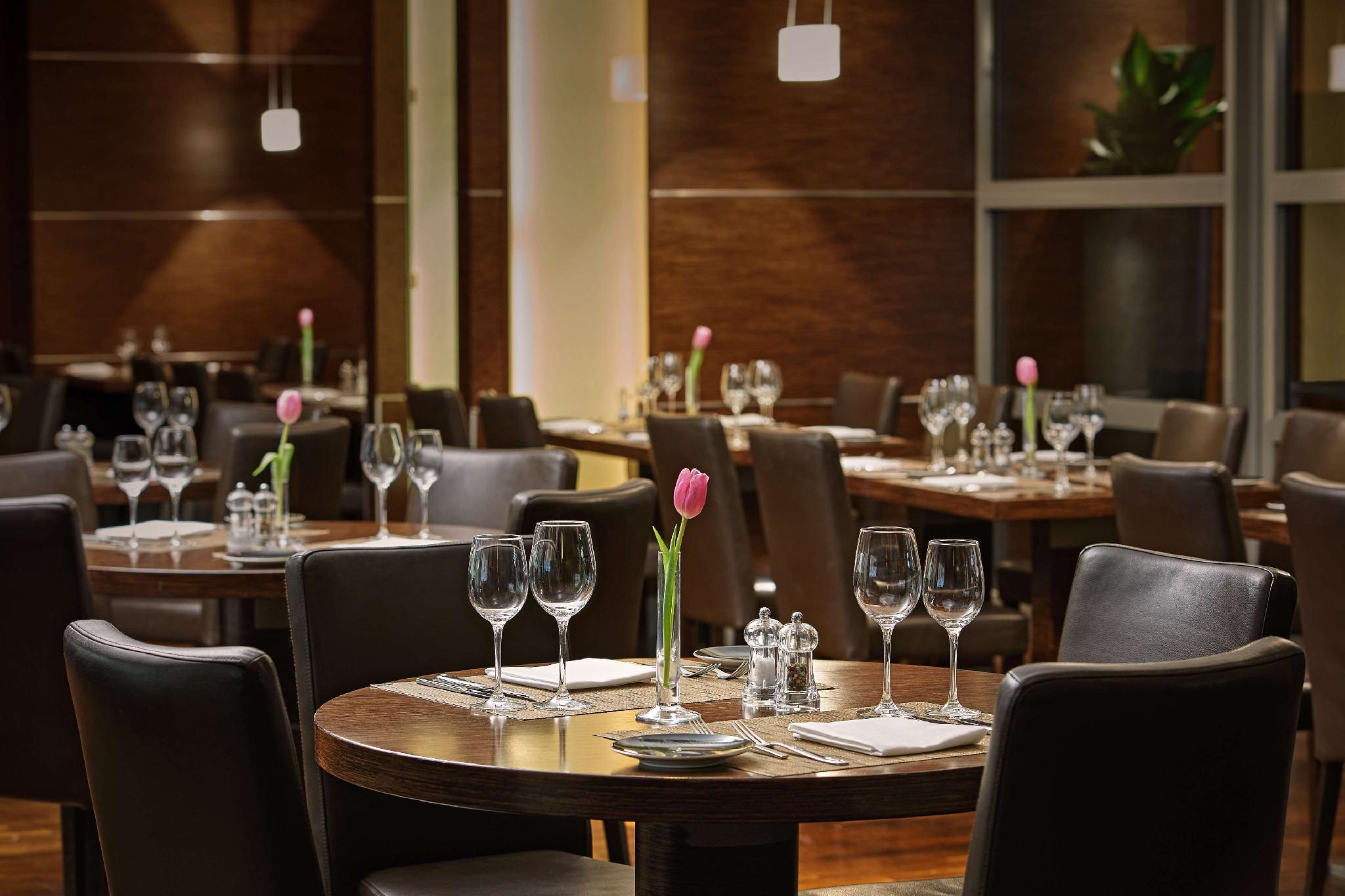 Vista Exterior Hilton Cologne