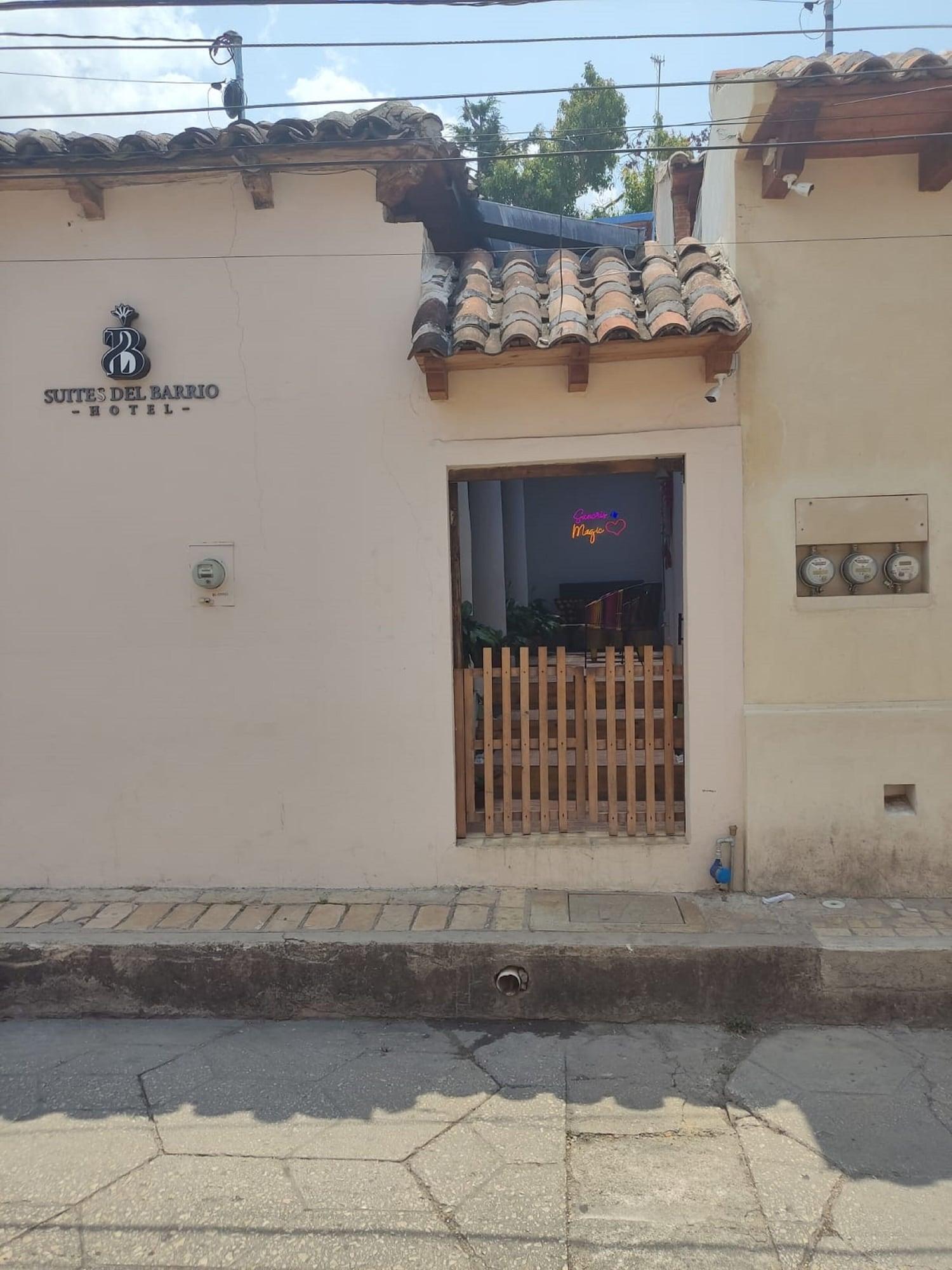 Vista Exterior Suites del Barrio Hotel