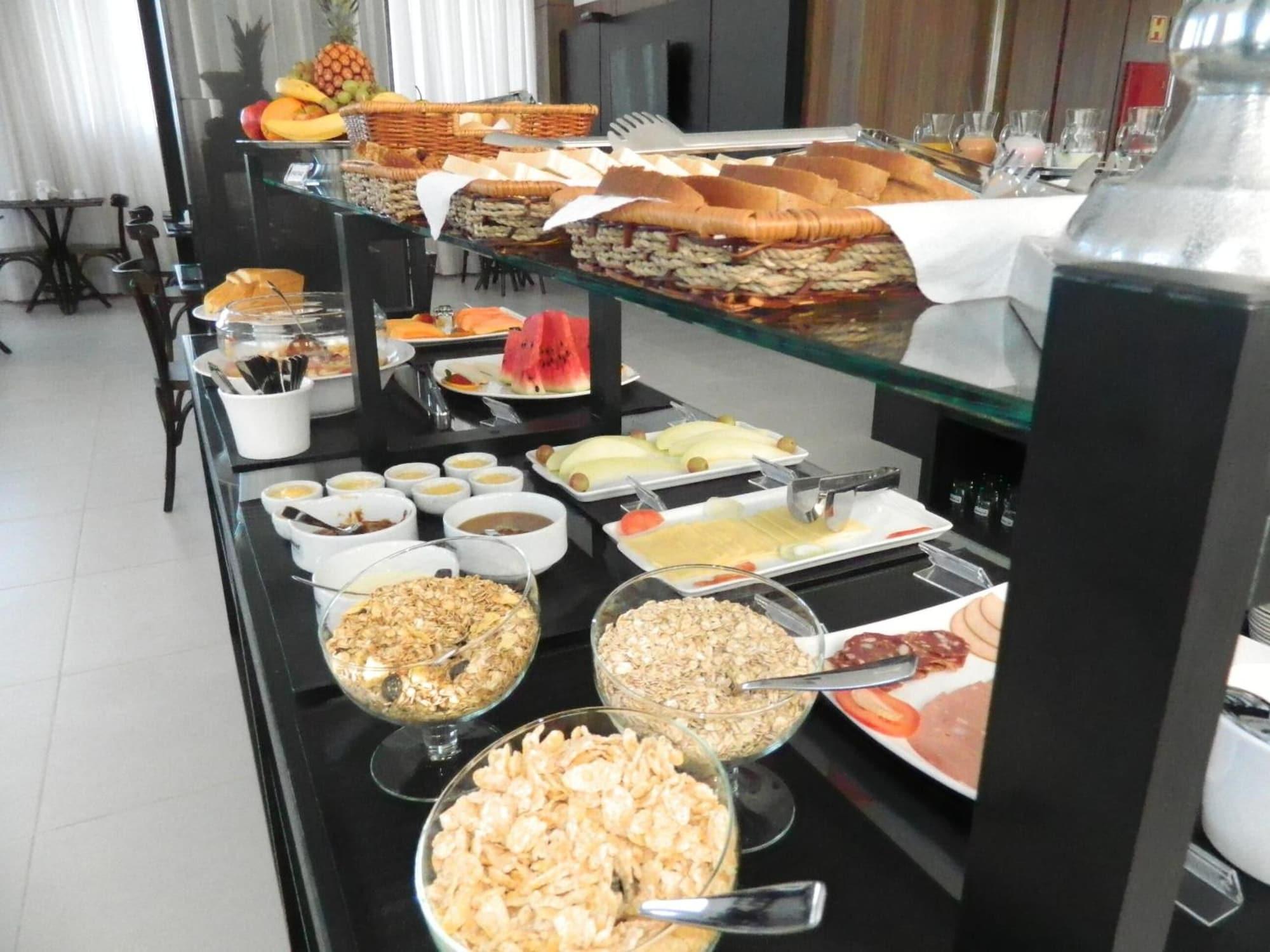 Habitación M. Tower Hotel