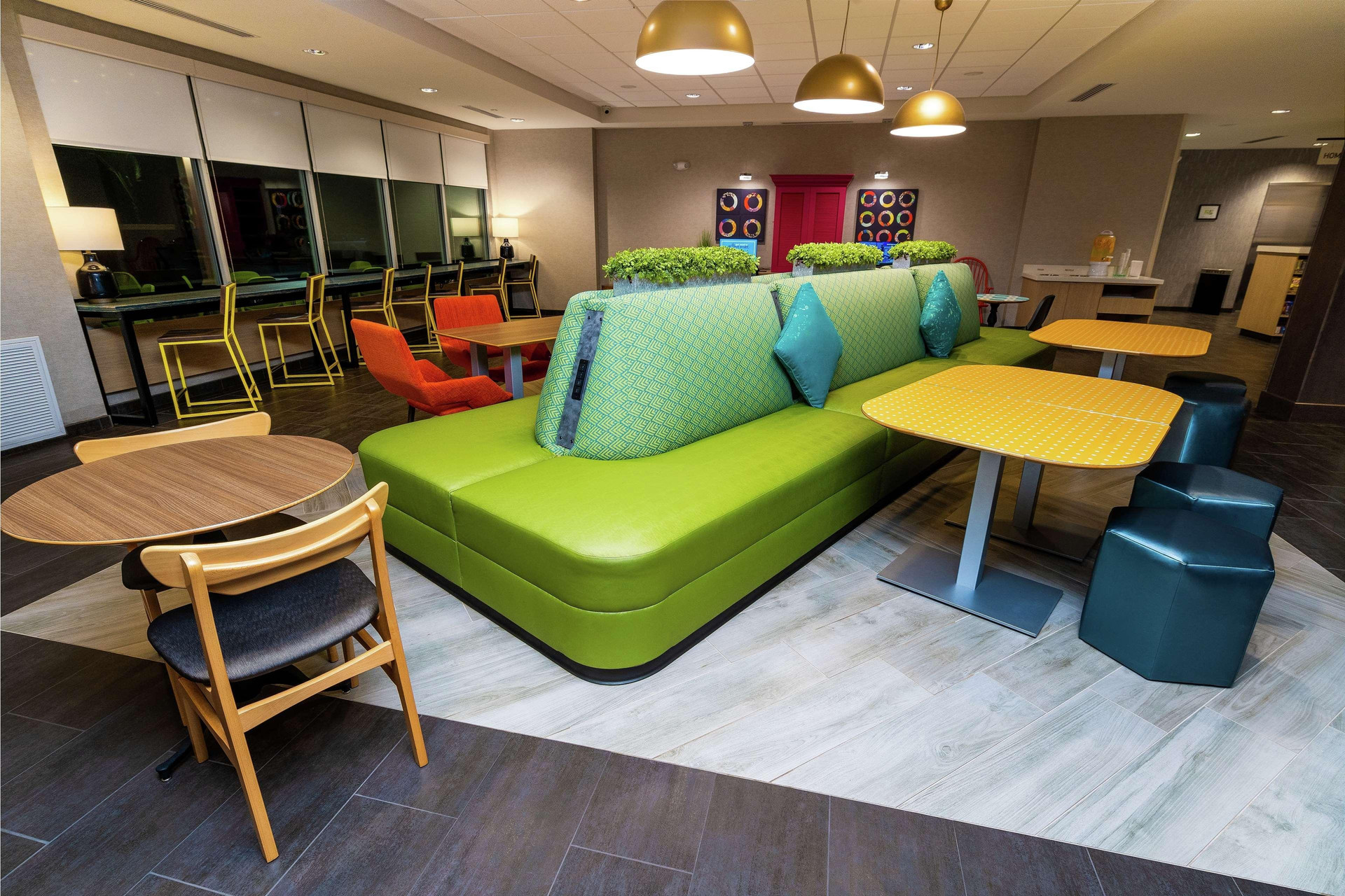 Vista Lobby Home2 Suites by Hilton San Antonio at the Rim