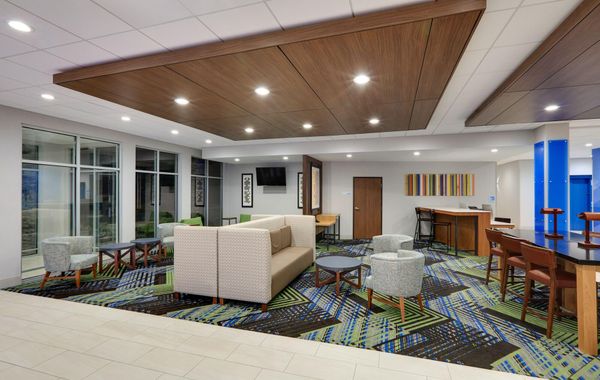 Holiday Inn Express & Suites Dallas NW HWY - Love Field by IHG