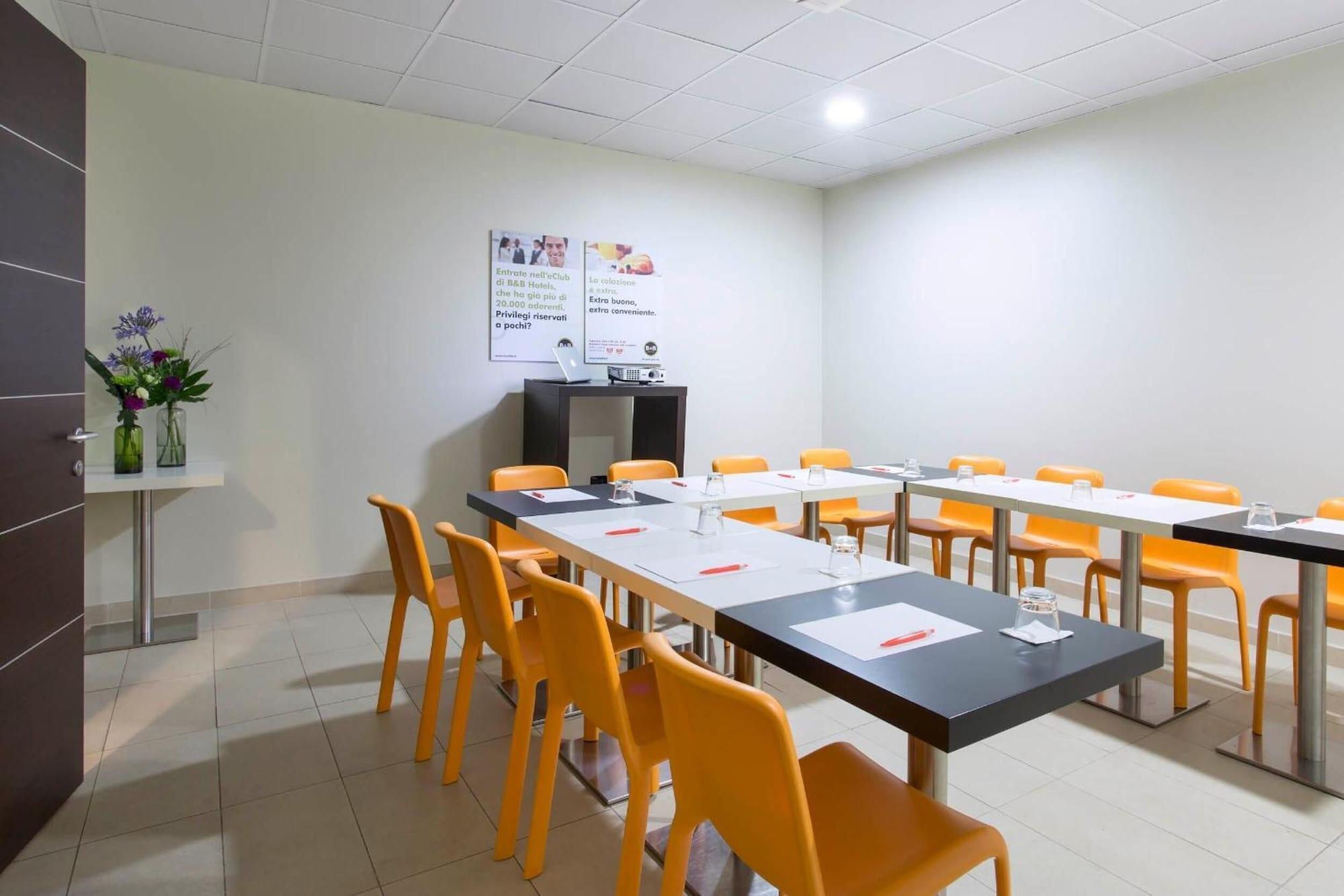 Sala de Reuniones B&B Hotel Roma Trastevere