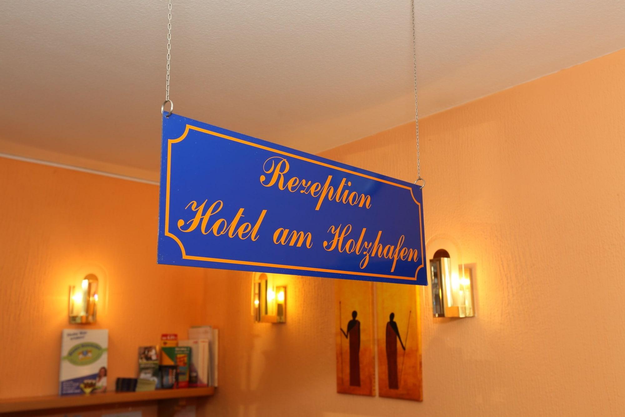 Vista Lobby Café & Hotel am Holzhafen