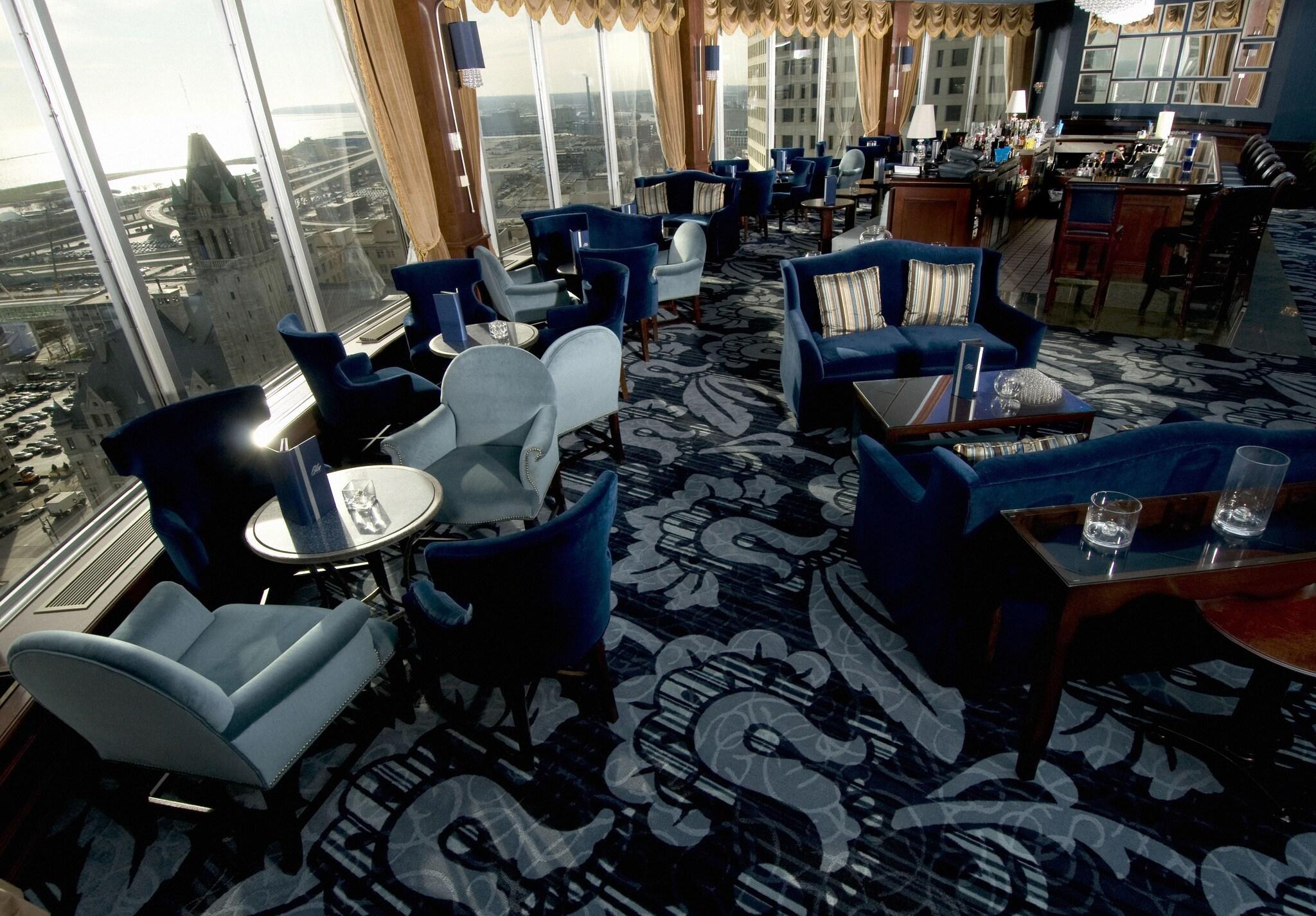 Bar/Salón The Pfister