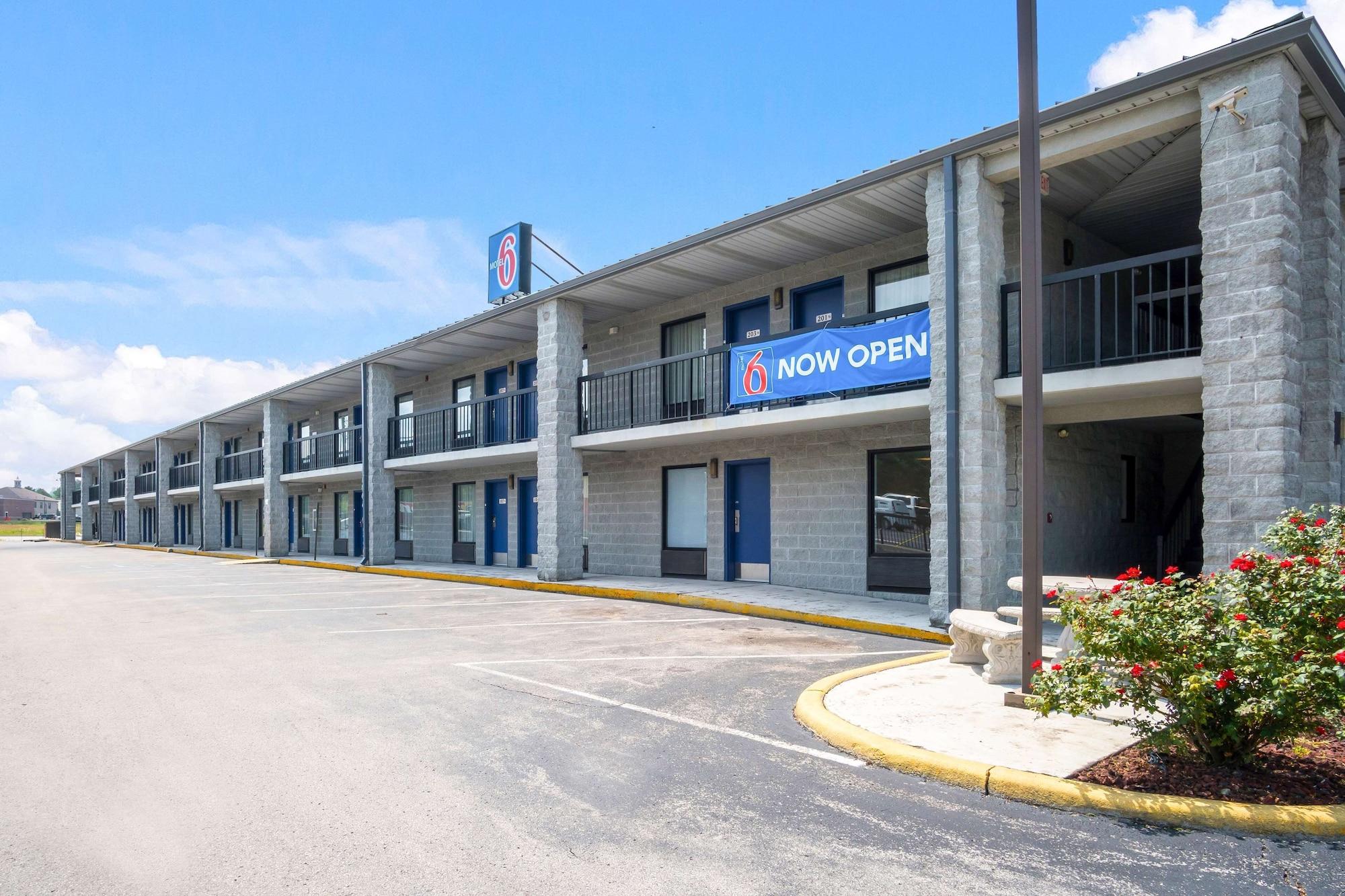 Vista Exterior Motel 6 London, KY