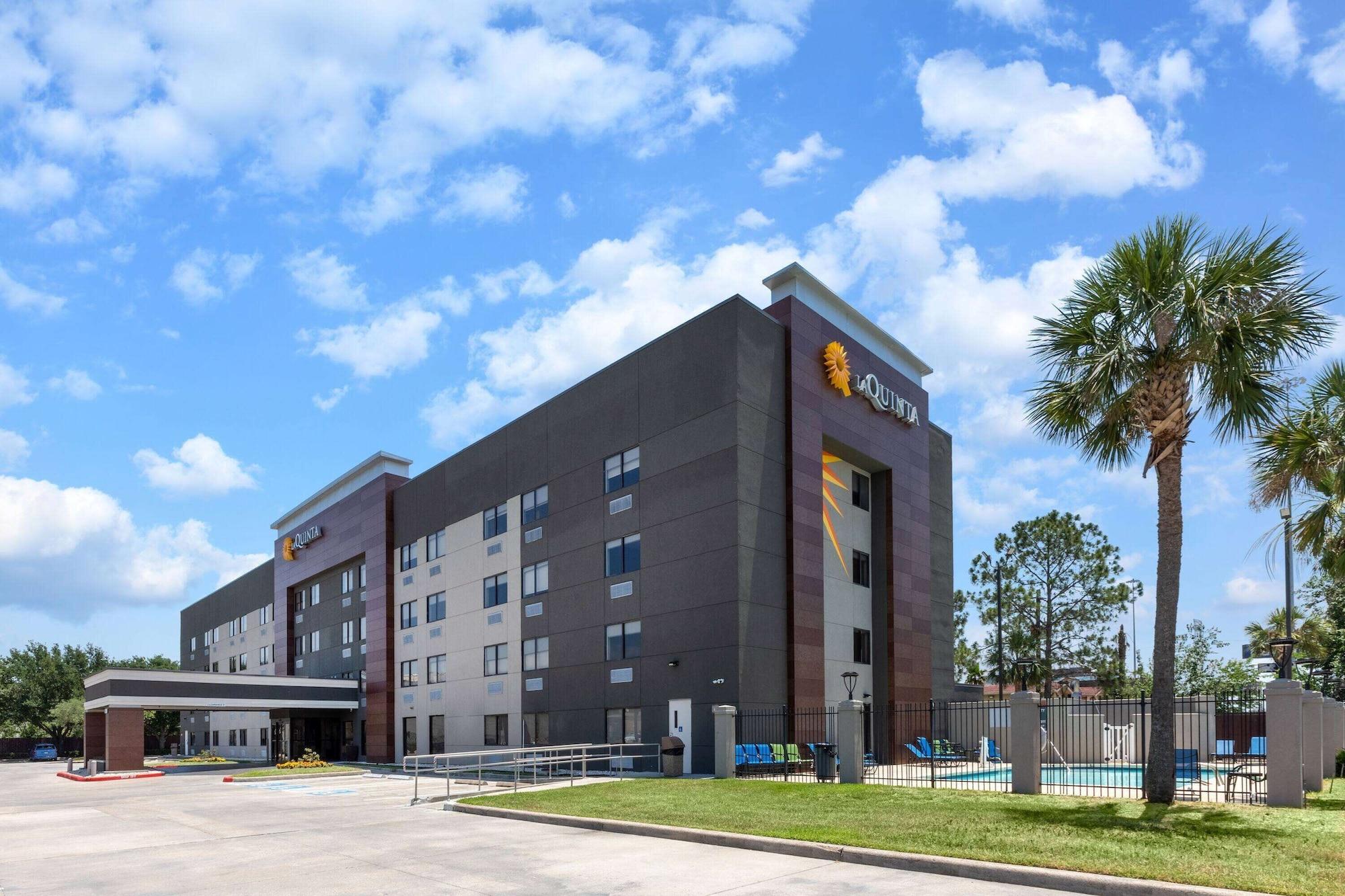 Vista Exterior La Quinta Inn & Suites by Wyndham Houston NW Brookhollow