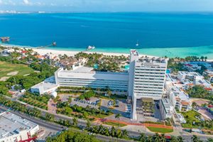 Hoteles de Lujo Cerca de Playa Chac Mool Todo Incluido