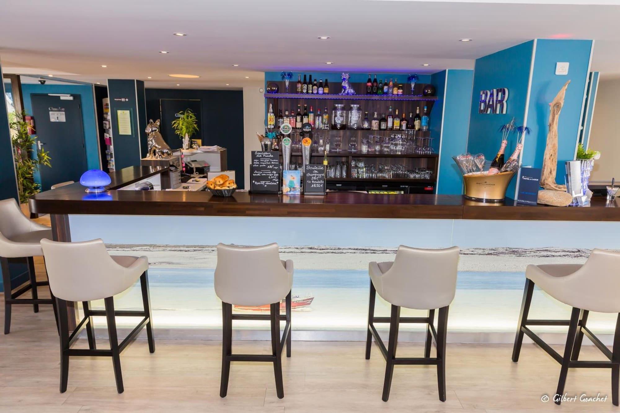 Bar/Salón Hôtel du Large