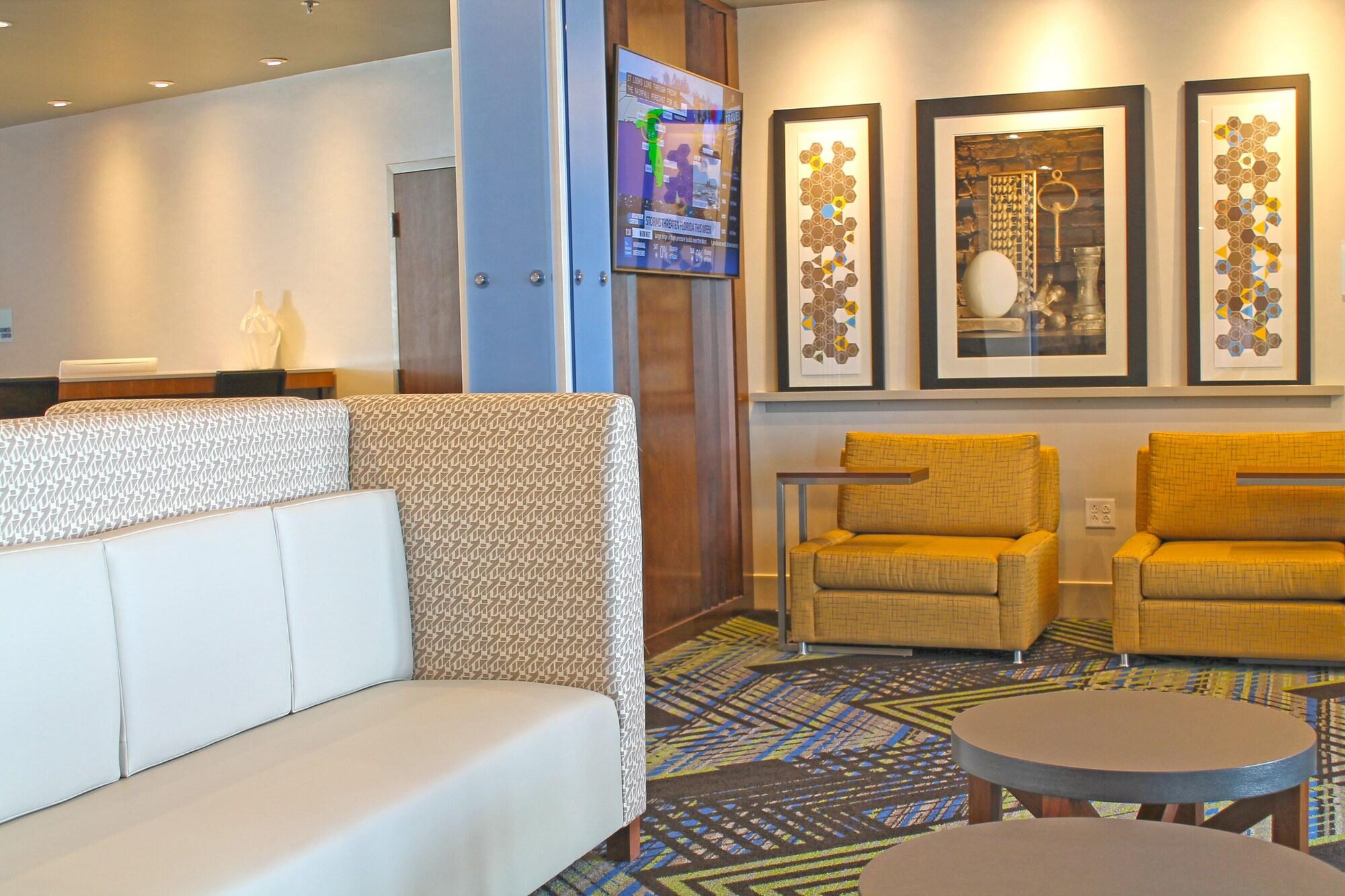 Vista Exterior Holiday Inn Express & Suites St. Louis South - I-55 by IHG