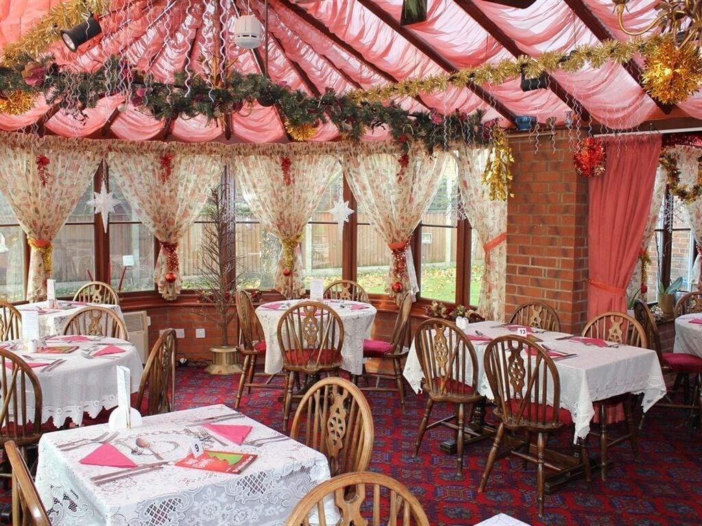 Restaurant The Longham White Horse